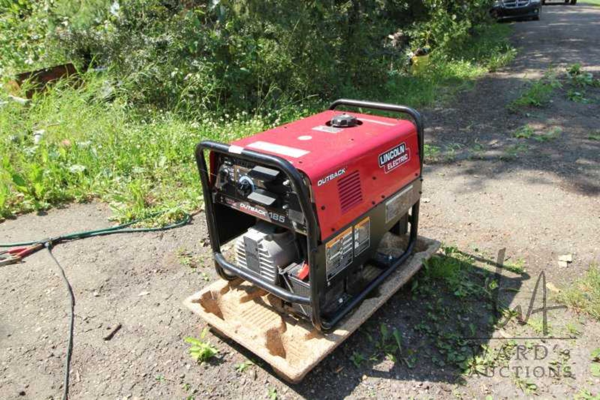 LINCOLN OUTBACK 185 5200W GENERATOR, ELECTRIC START, 0 HOURS ON METER, APPEARS UNUSED