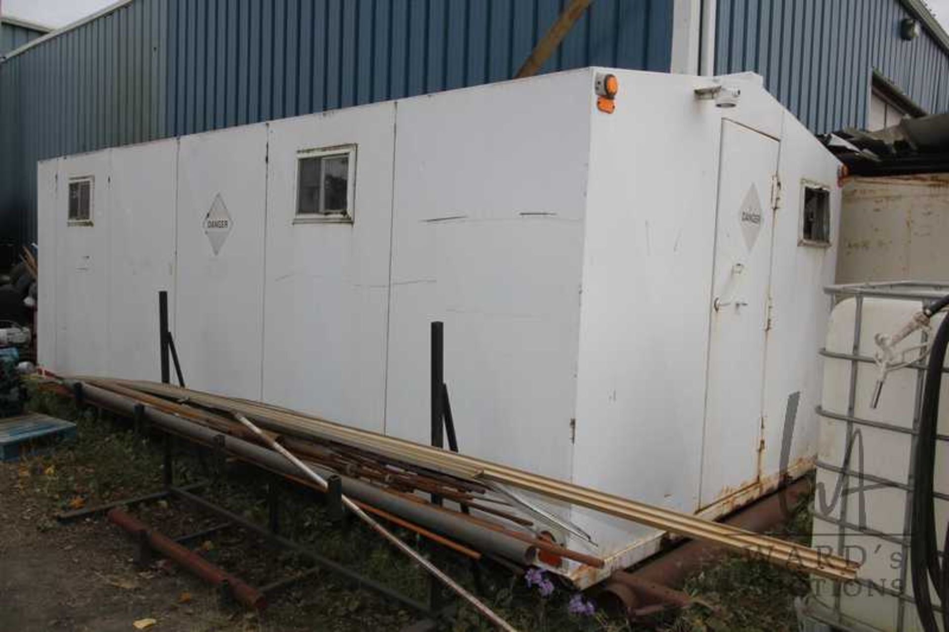 30FT X 10FT METAL SKIDDED ENGINEERS SHACK