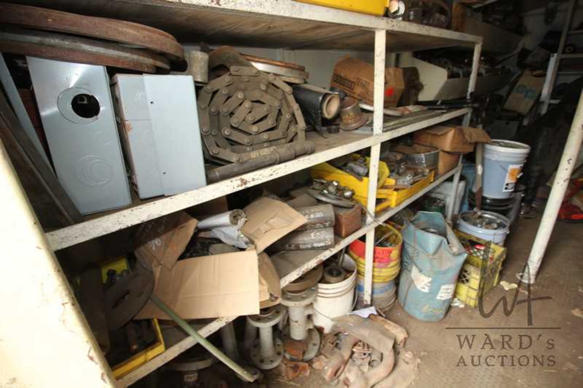 CONTENTS OF 40FT SEACAN AND WHITE METAL BUILDING - Image 5 of 14