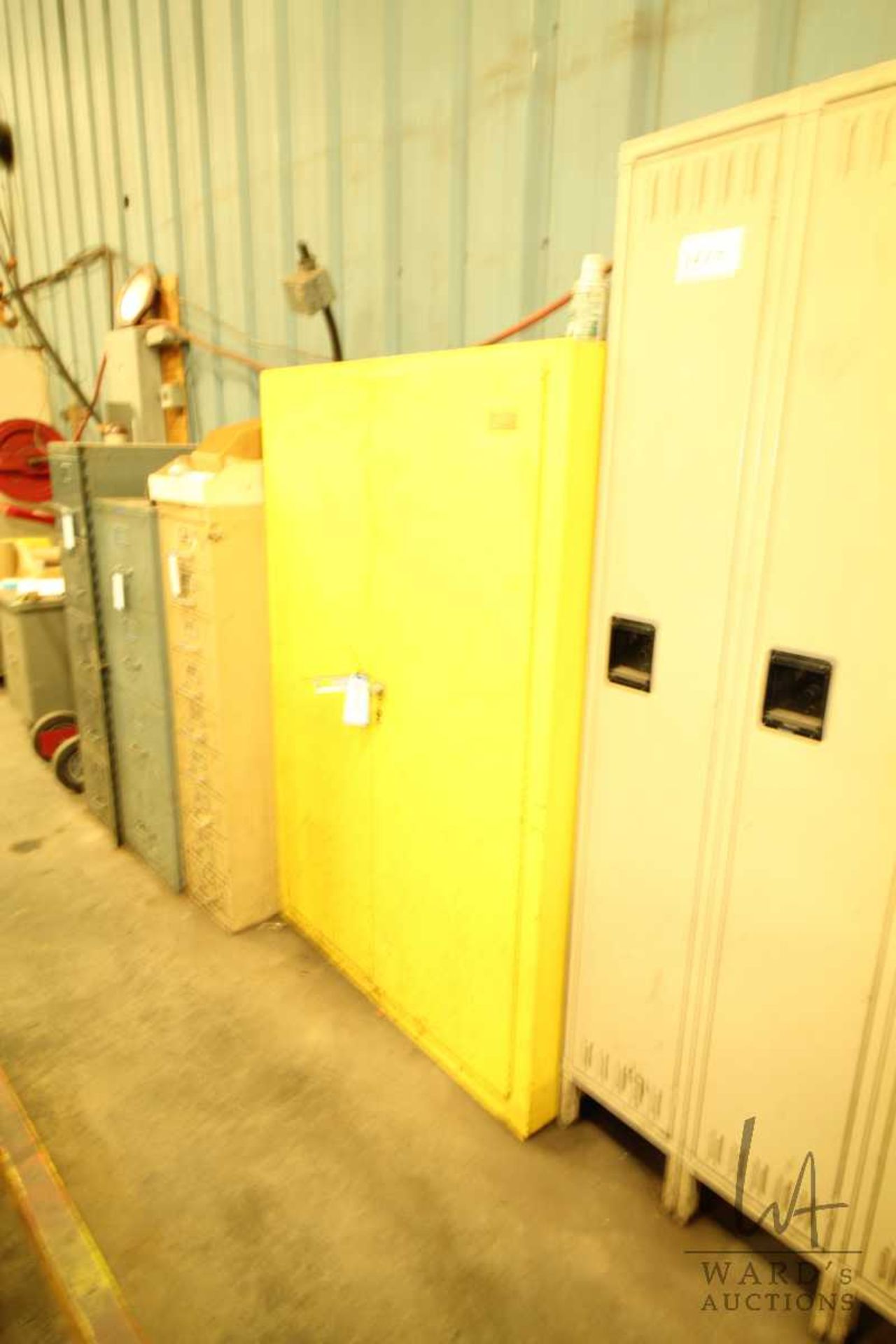 2 DOOR FLAMMABLE STORAGE CABINET