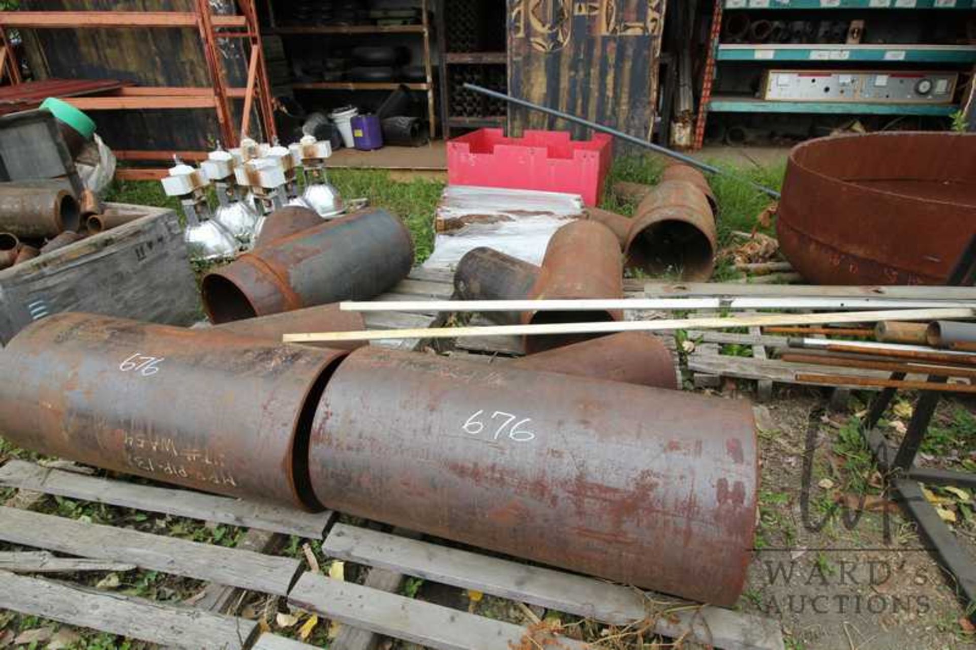 L/O PIPE FITTINGS, 5 CRATES & APPROX 15 PALLETS, UP TO FENCE EAST OF PALLET RACKS - Image 3 of 5