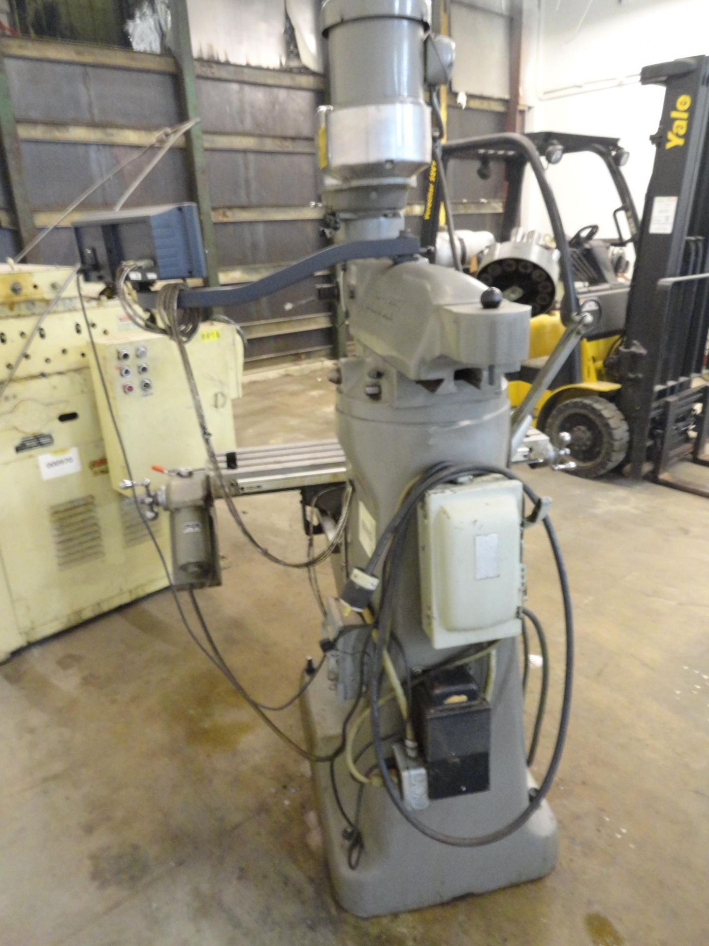 Bridgeport Model Series I-2HP Vertical Milling Machine, Serial Number: 220346, 9 x 42 inch T-Slotted - Image 5 of 26