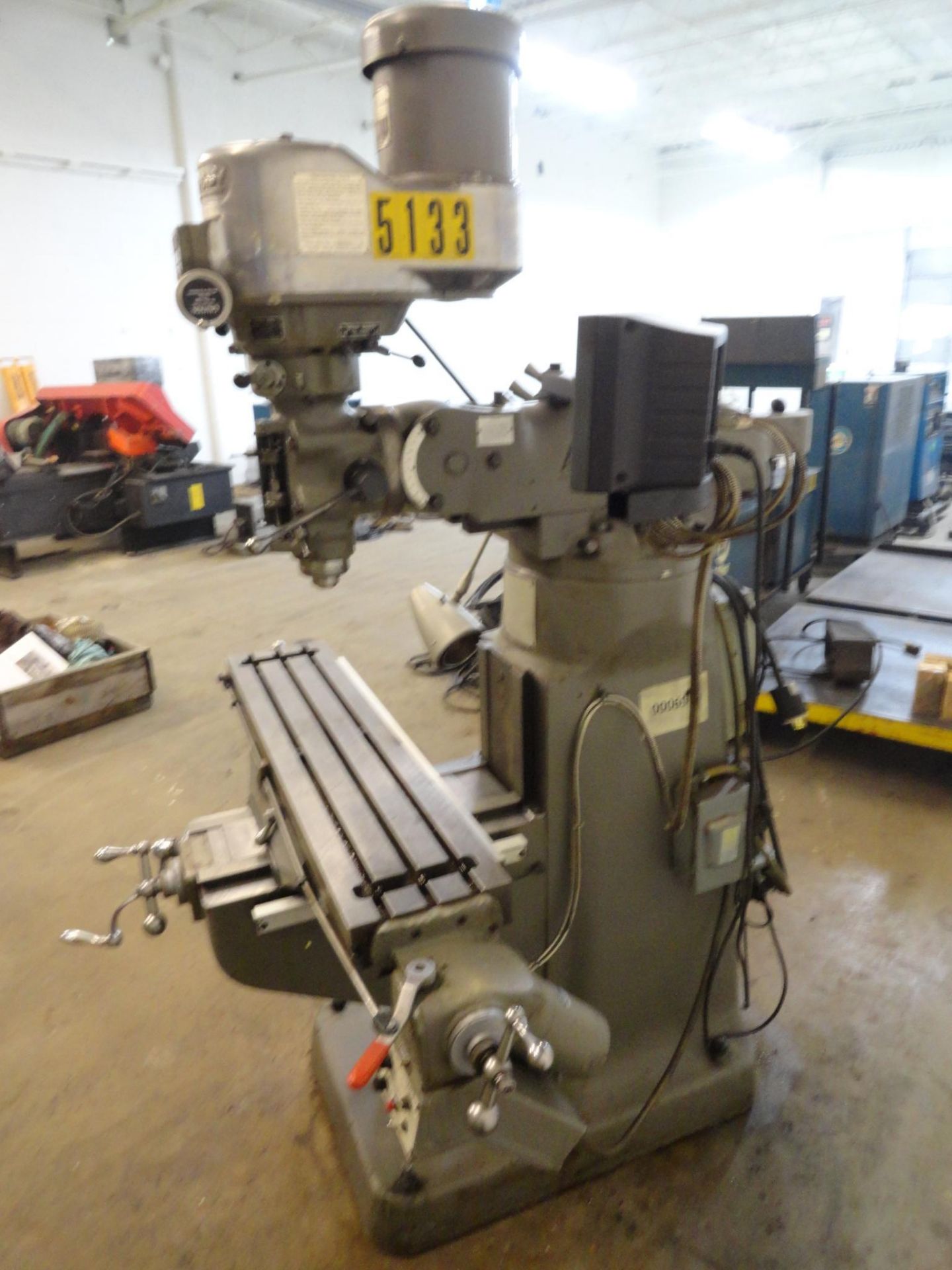 Bridgeport Model Series I-2HP Vertical Milling Machine, Serial Number: 220346, 9 x 42 inch T-Slotted - Image 4 of 26