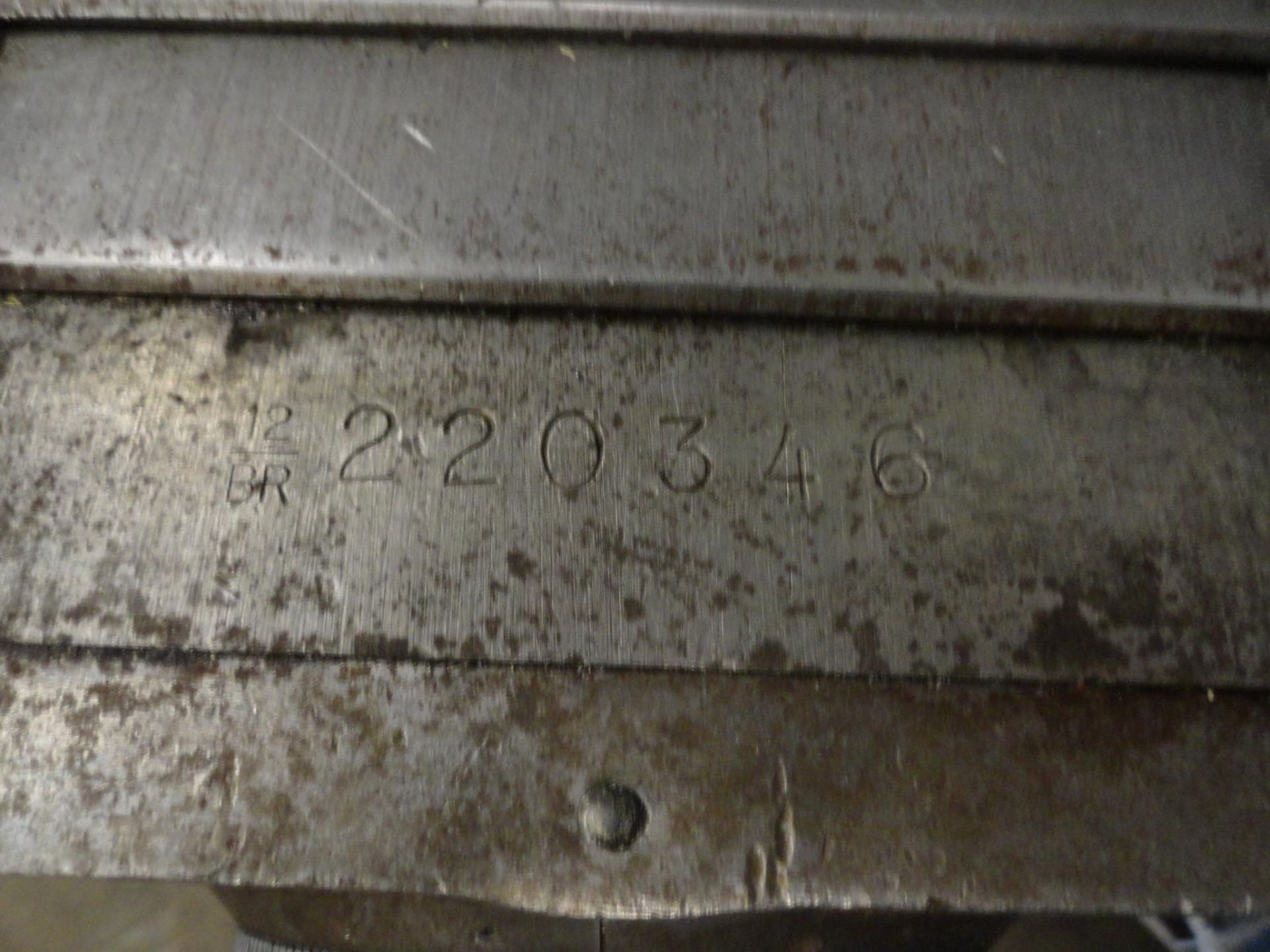 Bridgeport Model Series I-2HP Vertical Milling Machine, Serial Number: 220346, 9 x 42 inch T-Slotted - Image 20 of 26