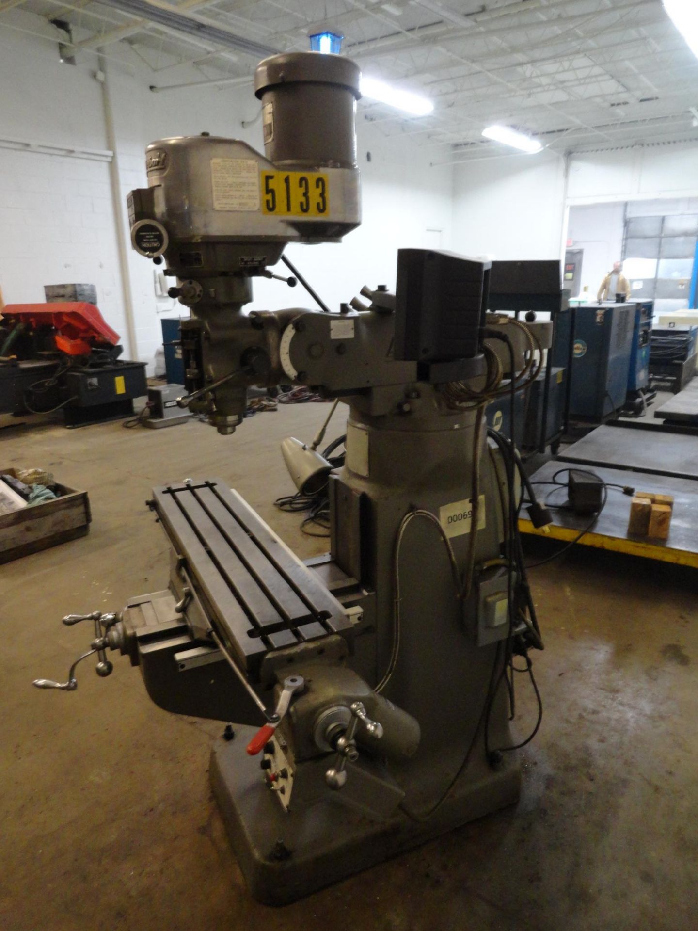 Bridgeport Model Series I-2HP Vertical Milling Machine, Serial Number: 220346, 9 x 42 inch T-Slotted - Image 7 of 26