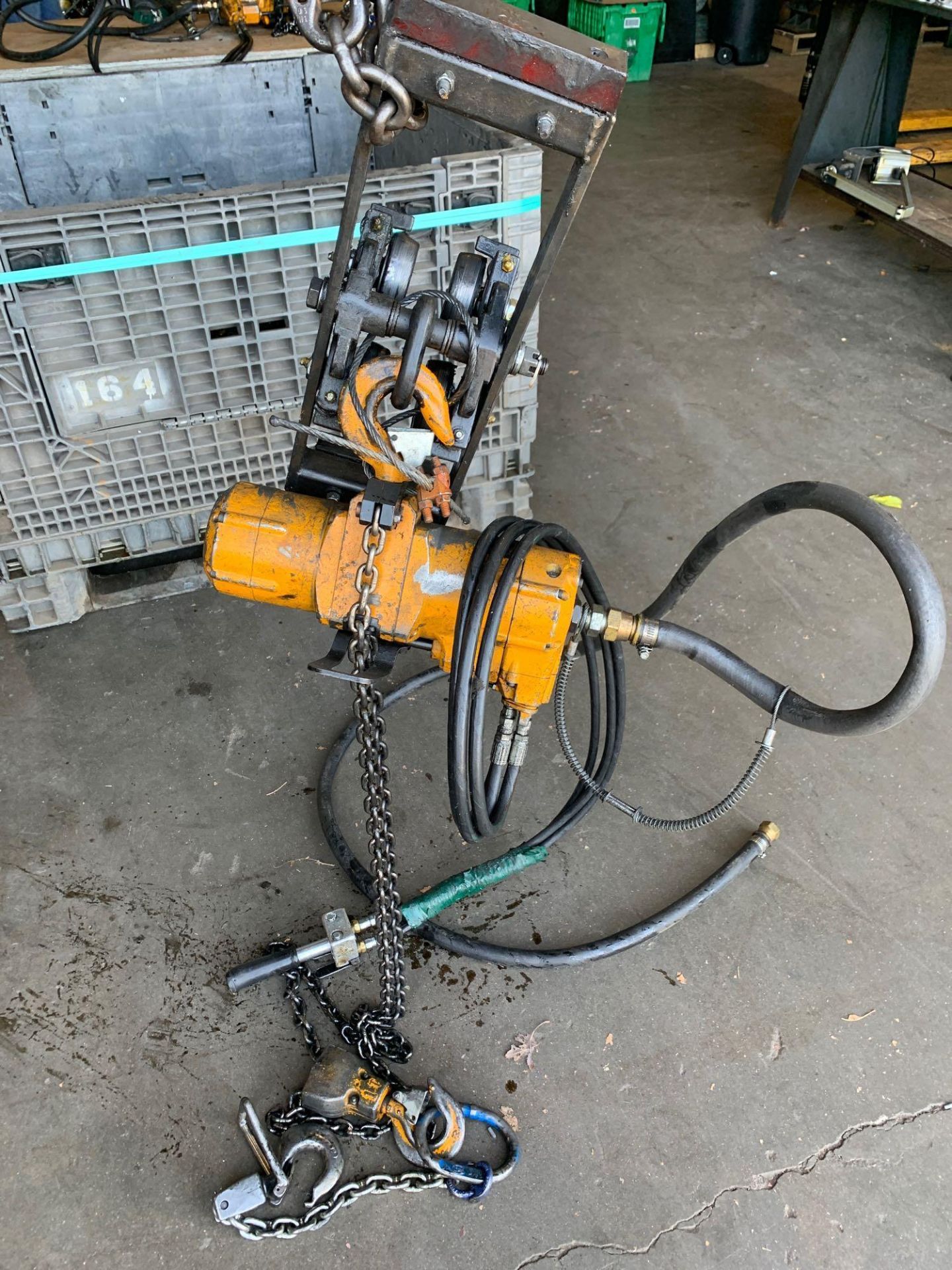 Harrington 1 Ton Pneumatic Hoist