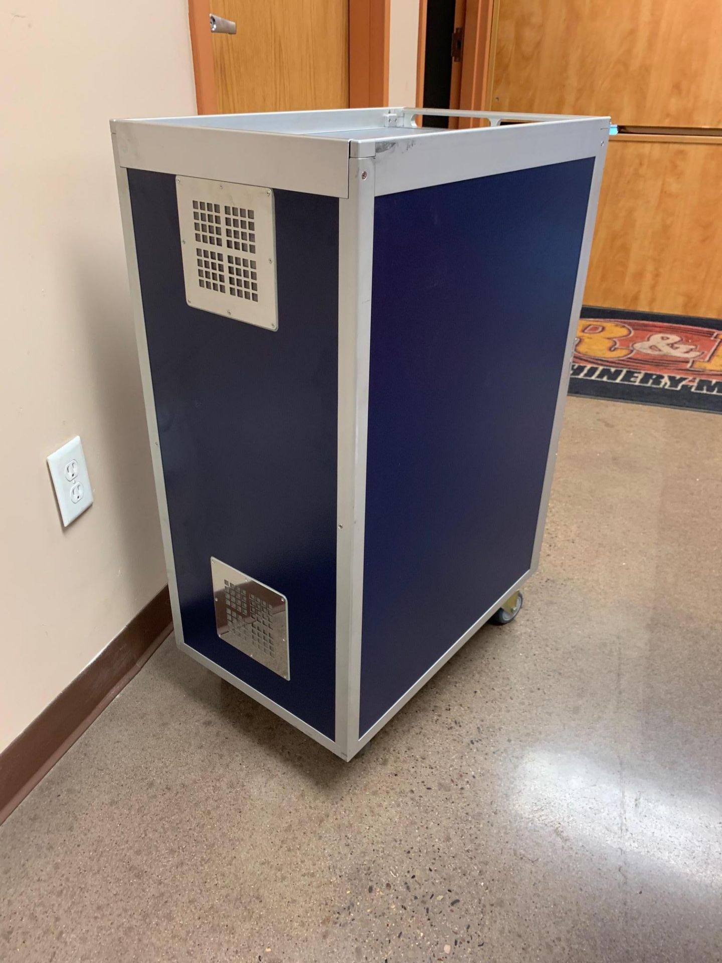 Unused Blue Airline Trolley Driesseen Type, Aluminum Shelves, Airplane Galley - Image 7 of 12