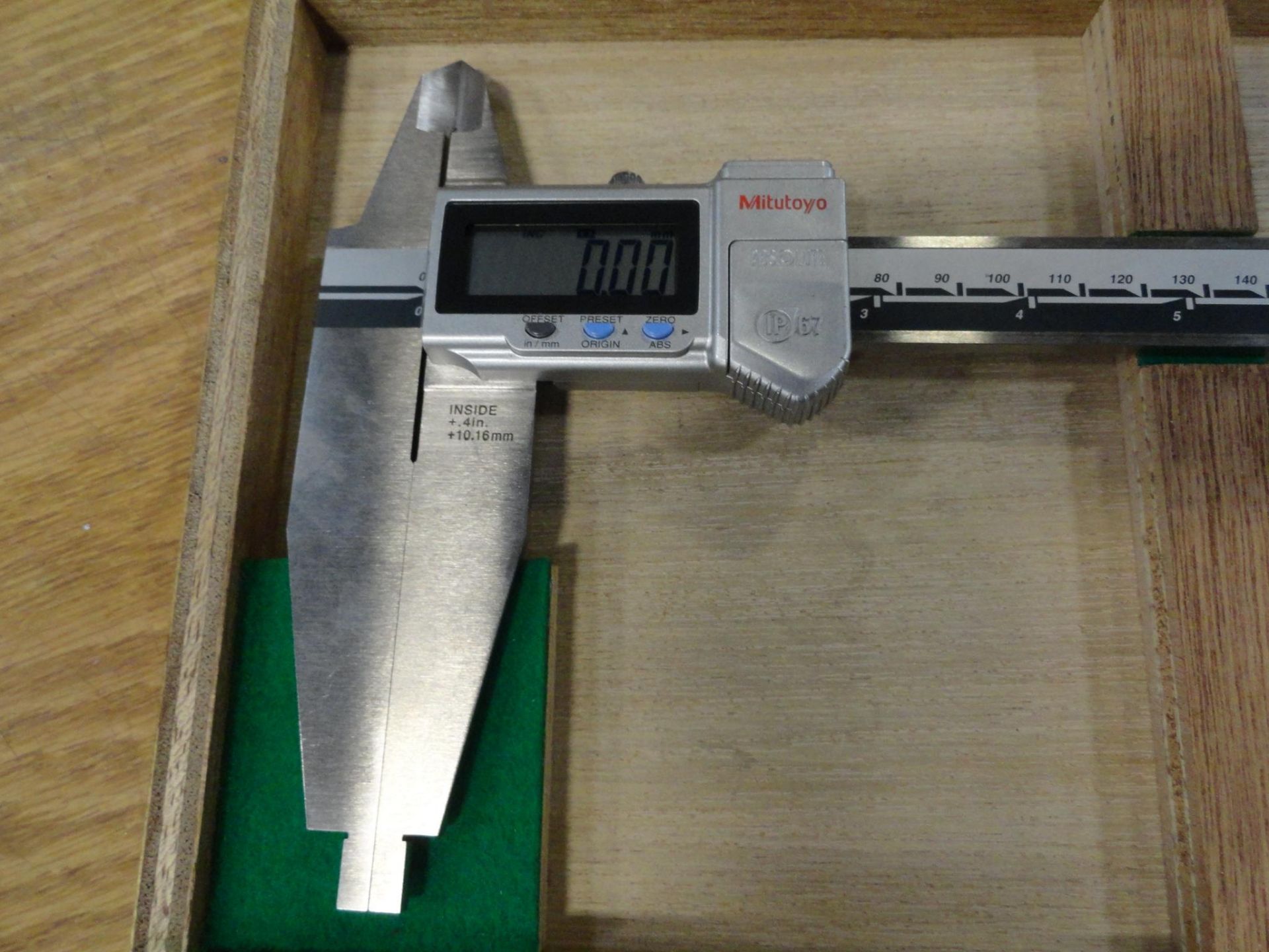 Mitutoyo Digital Caliper, code no. 551-341-10, model no. CDN-P12"PMX, serial no. 0001482, Absolute C - Image 2 of 6