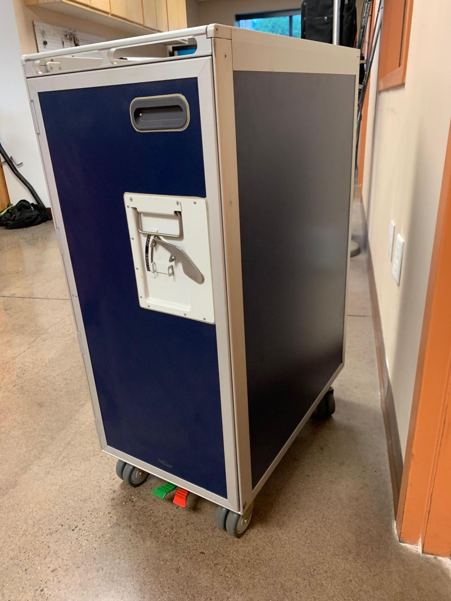 Unused Blue Airline Trolley Driesseen Type, Aluminum Shelves, Airplane Galley - Image 4 of 12