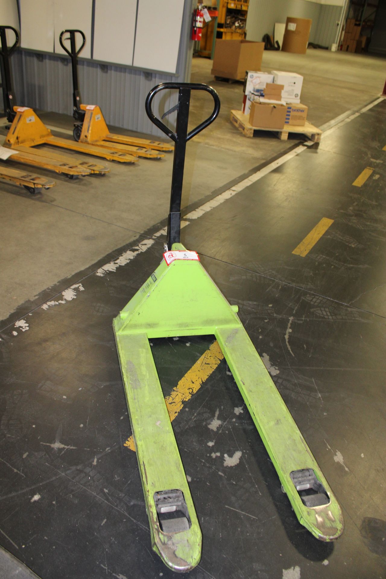 ULINE 5500lb Pallet Jack