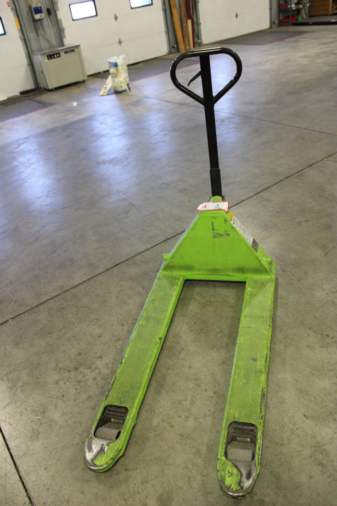 ULINE 5500lb Pallet Jack