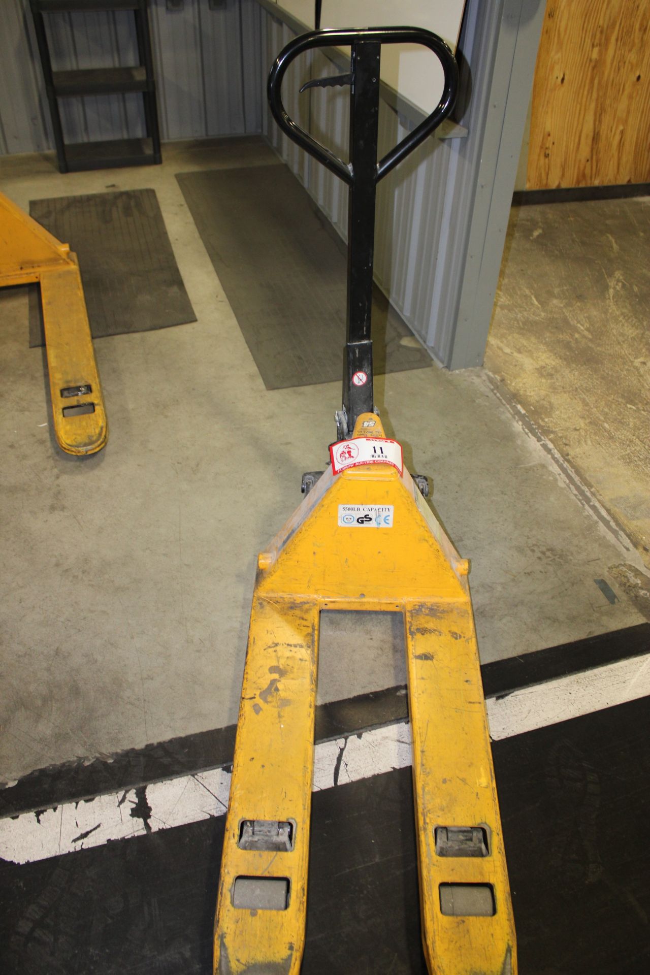 ULINE 5500lb Narrow Fork Pallet Jack