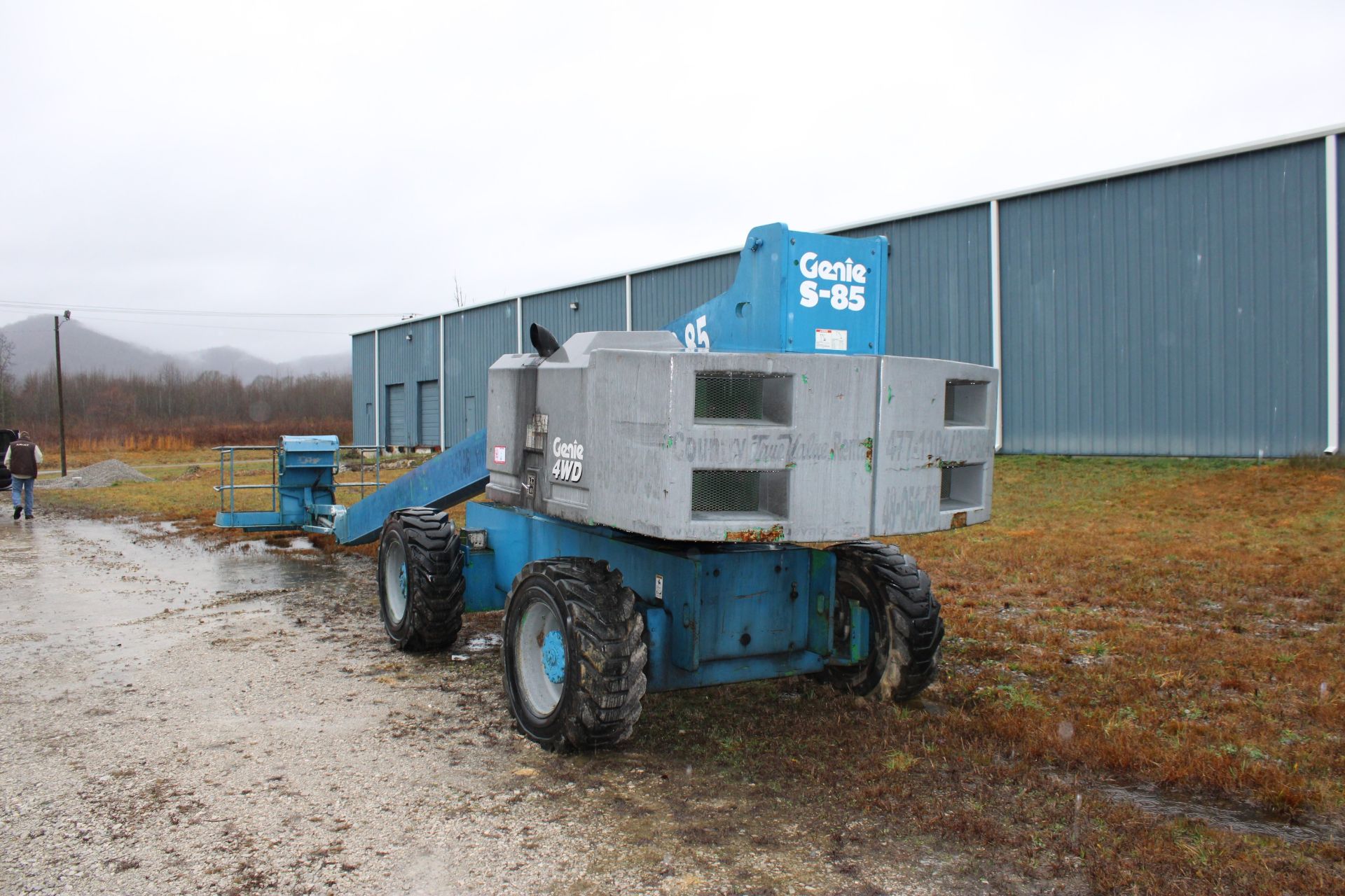 Genie S85 Manlift, Diesel, 4 x 4, Extendable Axle, Rebuilt Motor 01/20 - Image 4 of 6