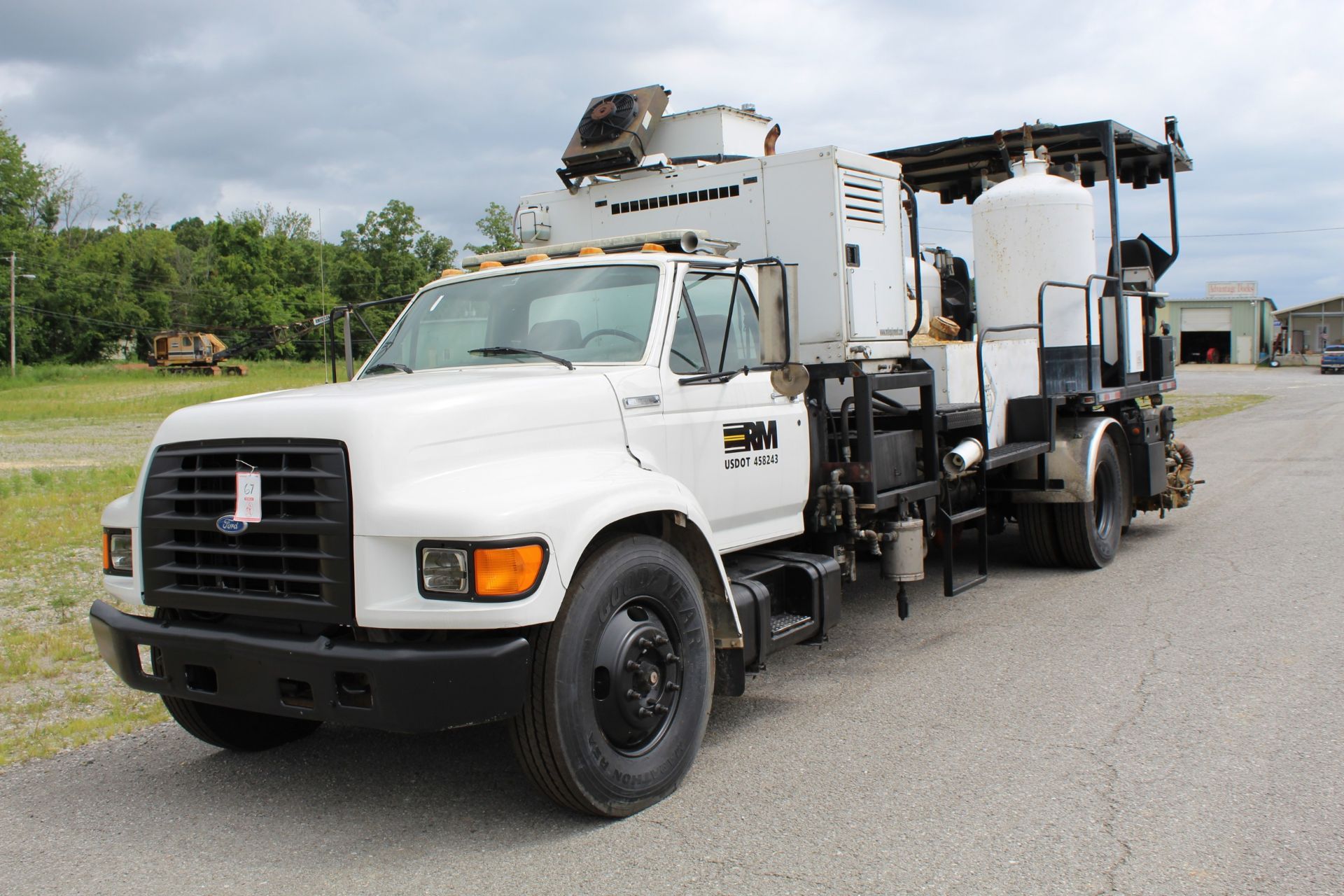 2004 MRL 4000 PT Paint Striper, s/n 04404 mounted on 1995 Ford F800 VIN 1FDWF80C1SVA44334 14 DAY