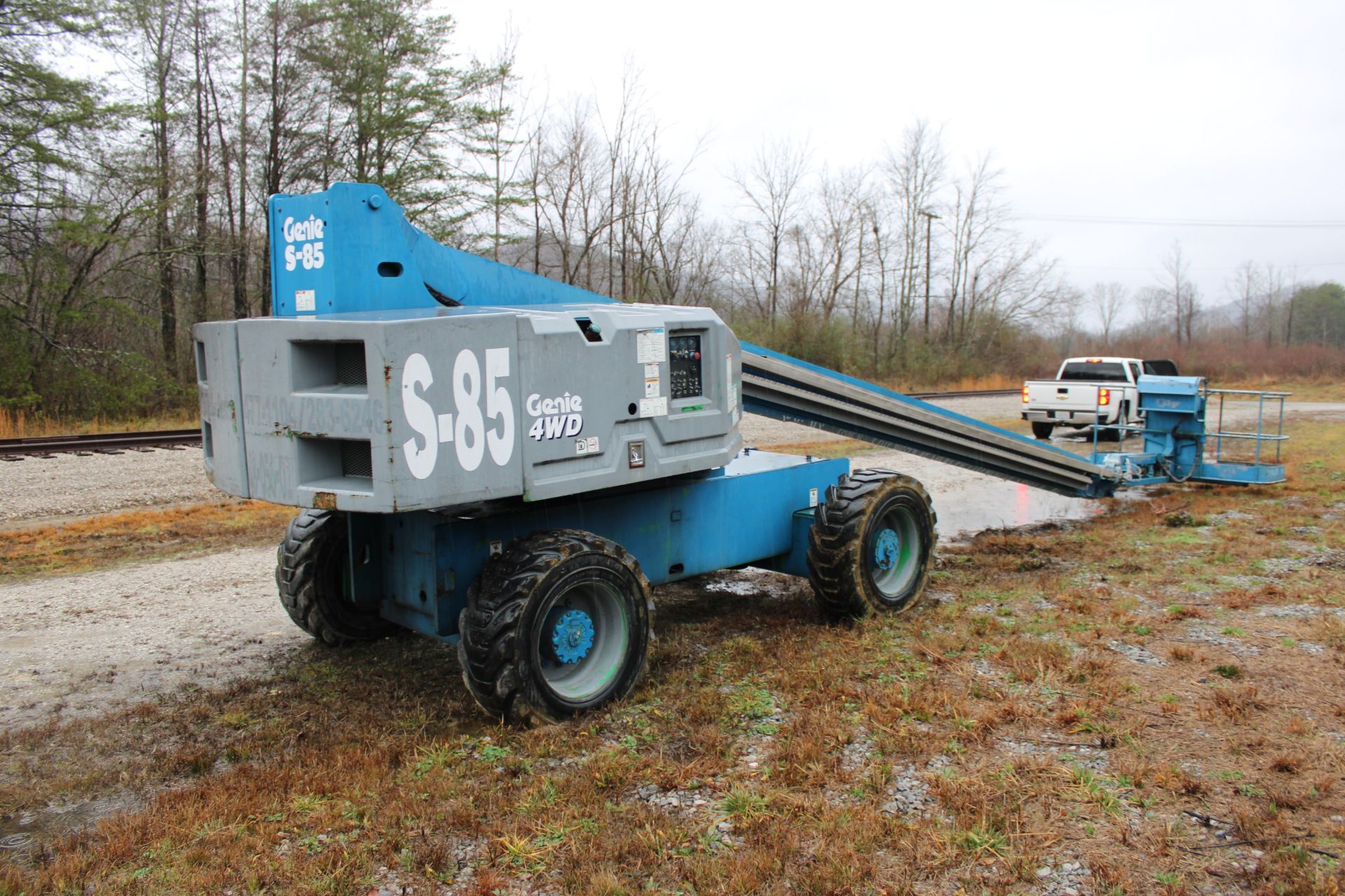 Genie S85 Manlift, Diesel, 4 x 4, Extendable Axle, Rebuilt Motor 01/20 - Image 5 of 6