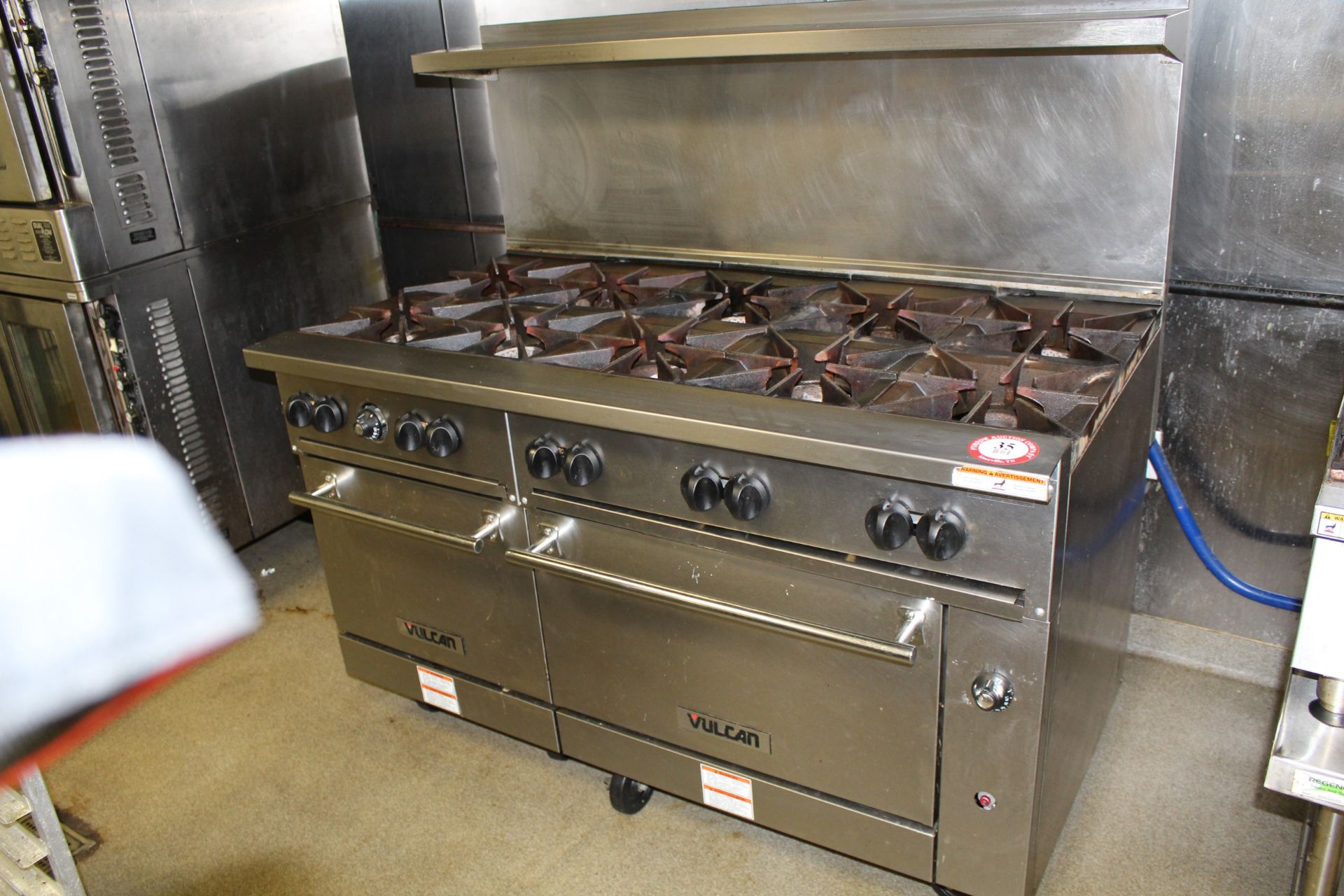 Vulcan 10 Eye Gas Range w/ Oven