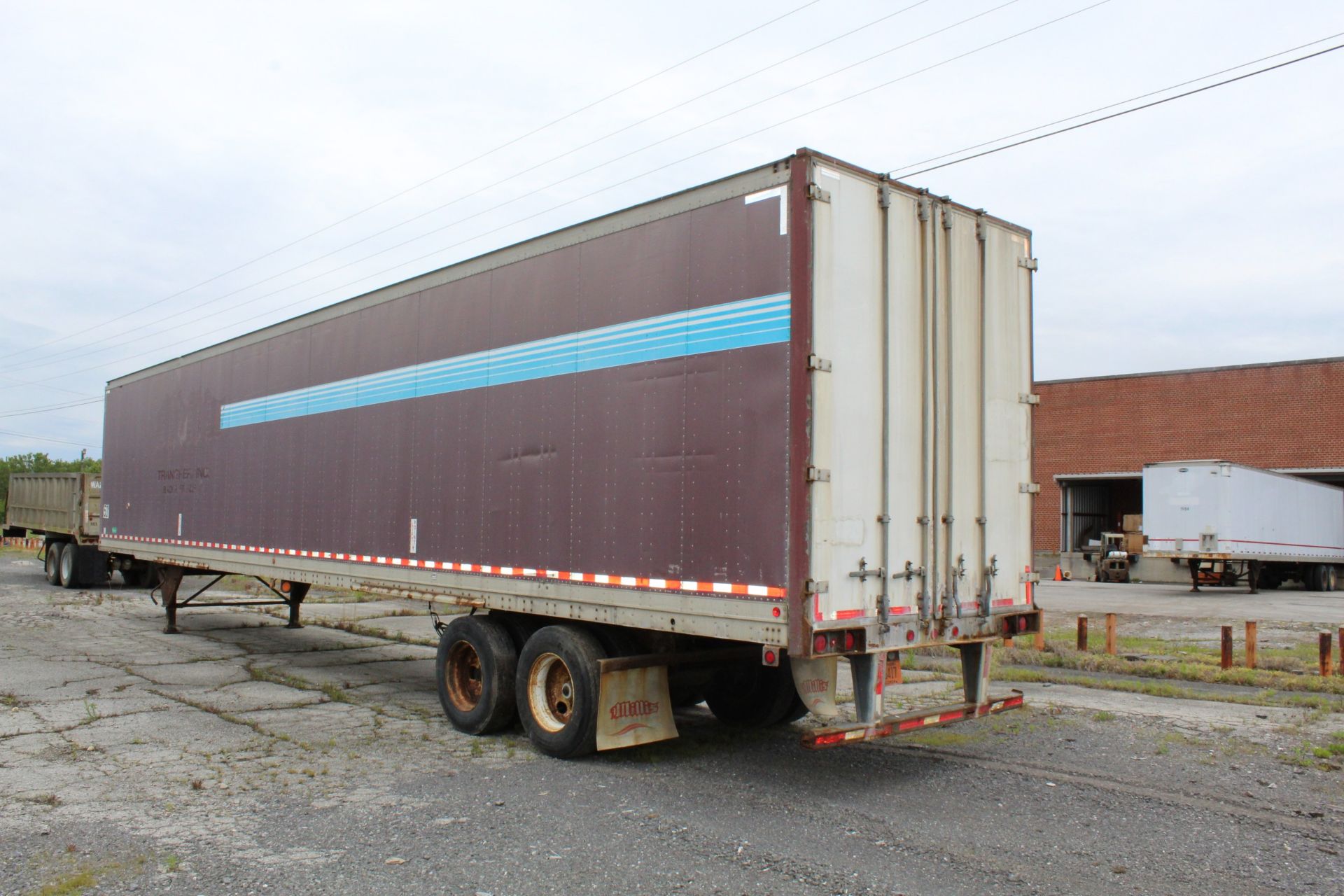 Pines 53' Dry Van Storage Trailer w/ Contents Conveyor Parts, NO TITLE EVER - Image 4 of 4