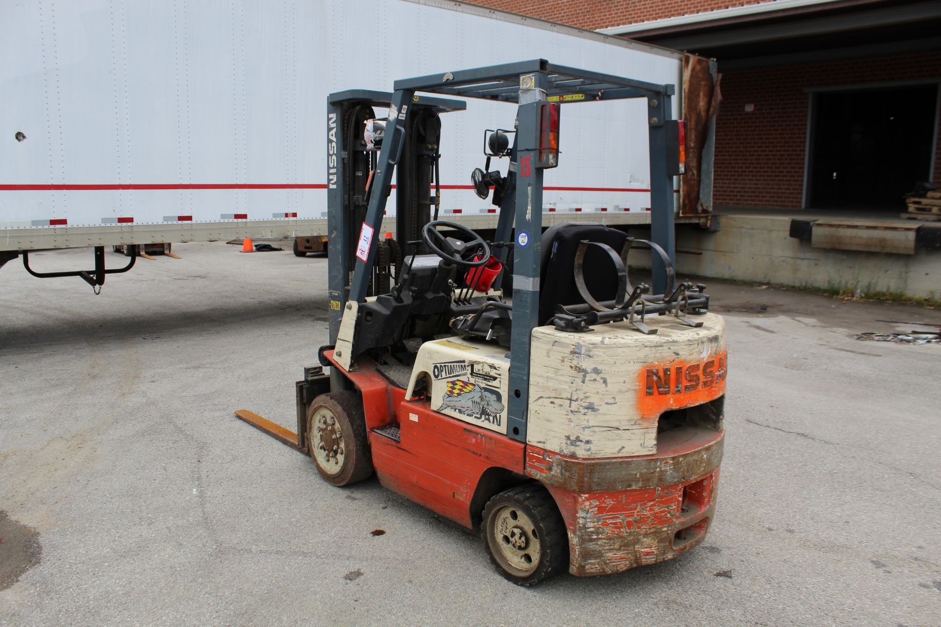 Nissan Forklift, Model CPJ02A25PV, LP Gas, Solid Tired, 5000lb, 187" Lift s/n CPJ02-9P5129 NOTE: LP - Image 5 of 5