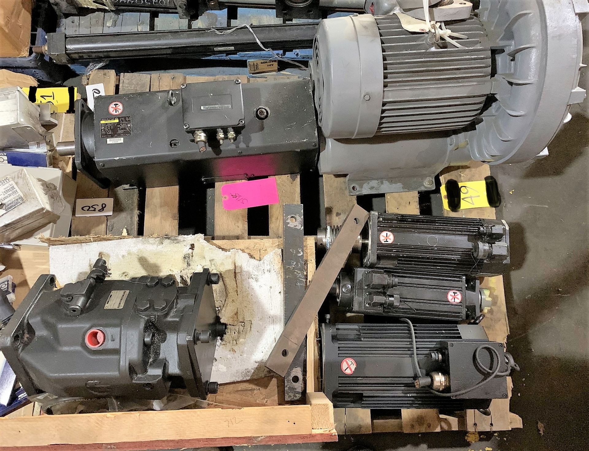 Lot of Blower Pump, Assorted Servo Motors, & Hydraulic Pump