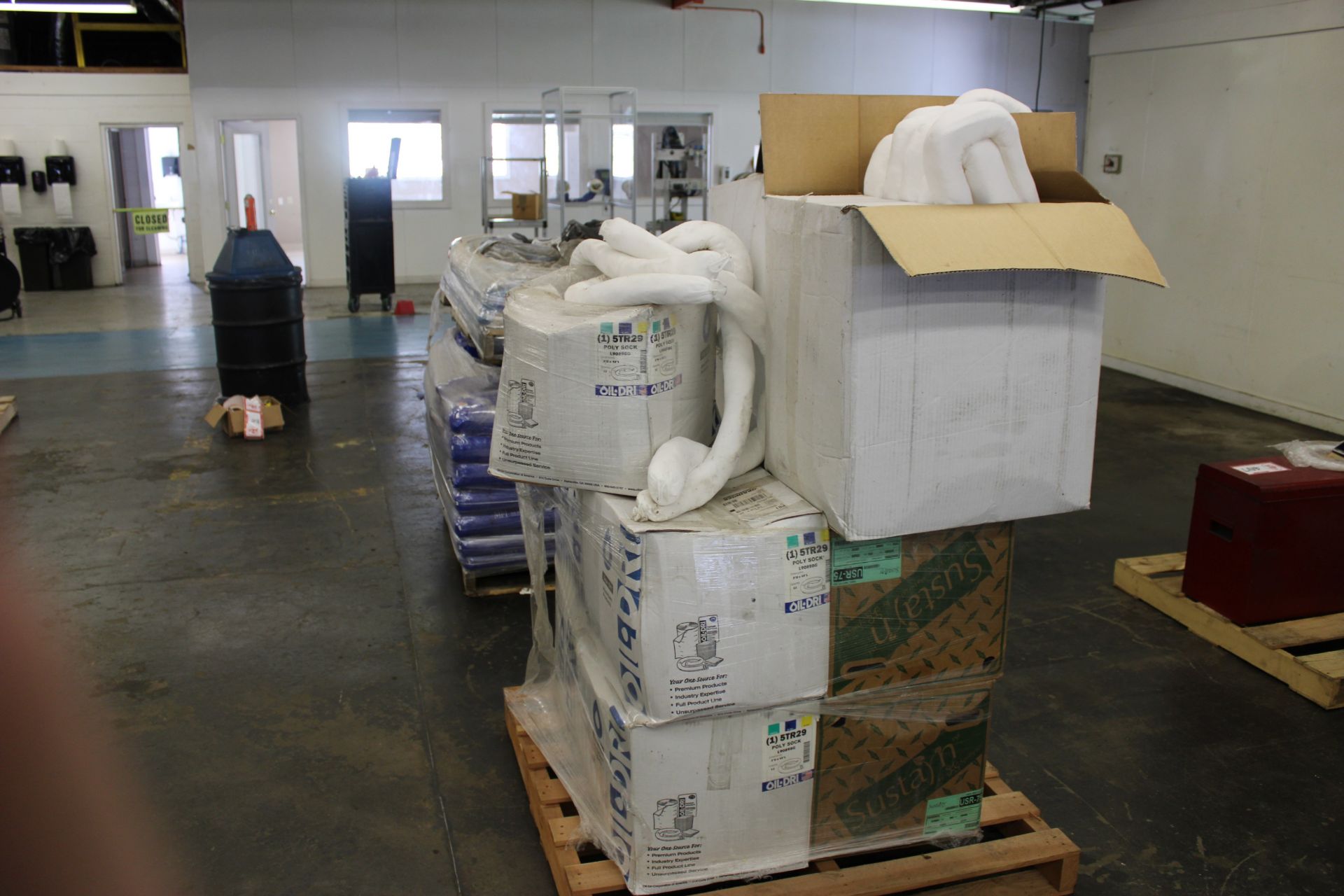 Pallet of Boxes of Poly Sock 3-DX48L