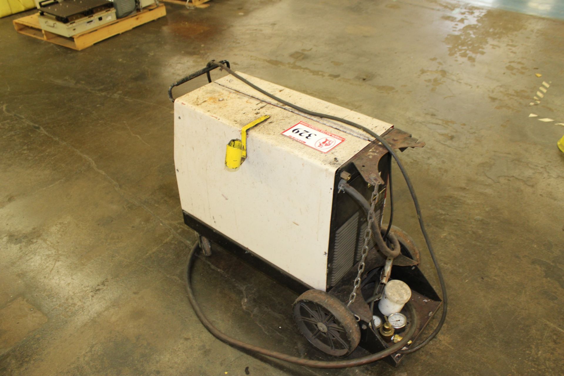 Lincoln Wire-Matic 255 Mig Welder - Image 2 of 2