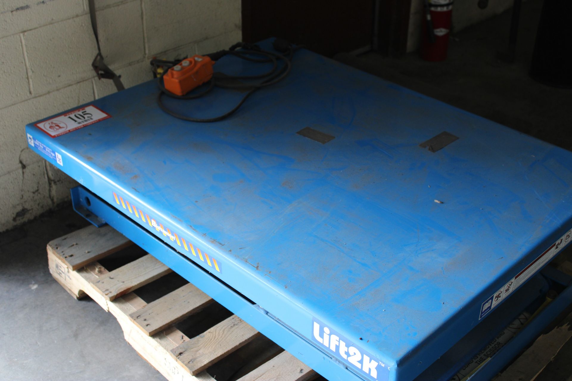 Bishamon Model Lift2K Power Lift w/ Broken Wire, NEW Forklift pulled wire from motor Needs - Image 2 of 2