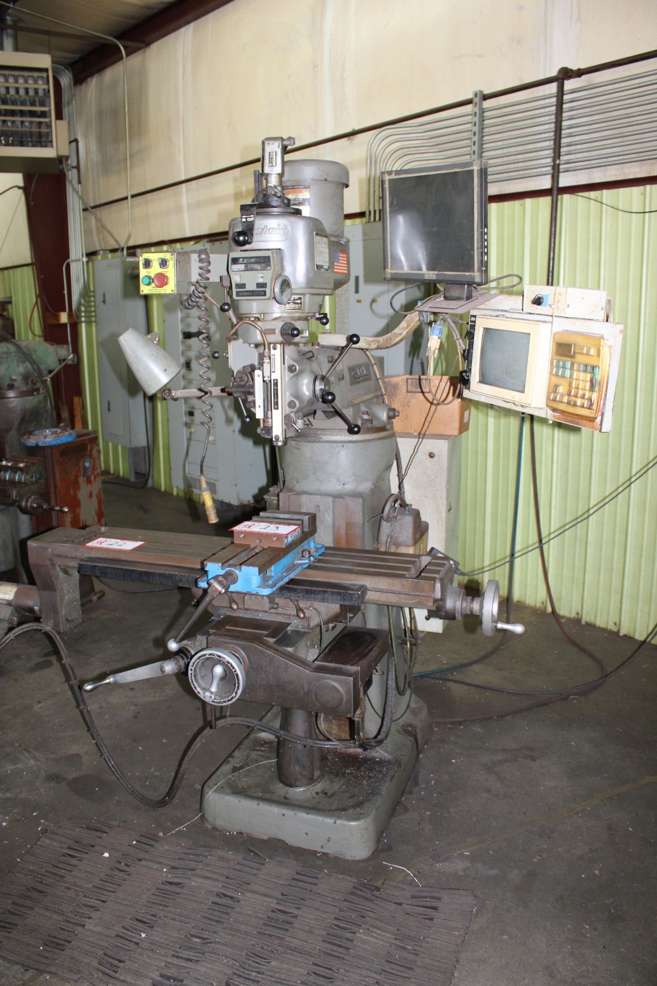 Bridgeport Vertical Mill w/ XY Axis and Bridgeport Easy Track Controls