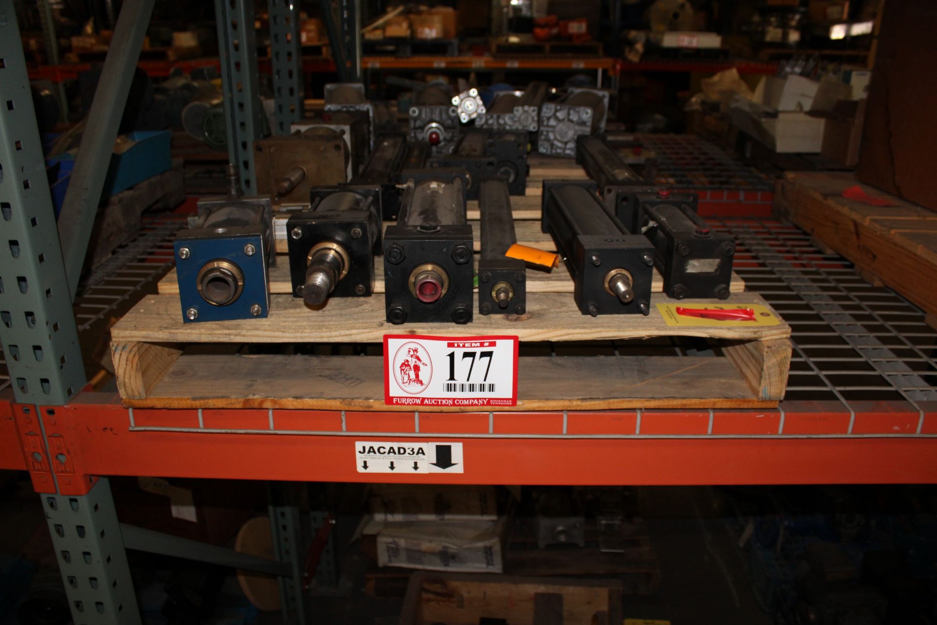 Contents of Pallet: Various Sized Pneumatic Cylinders
