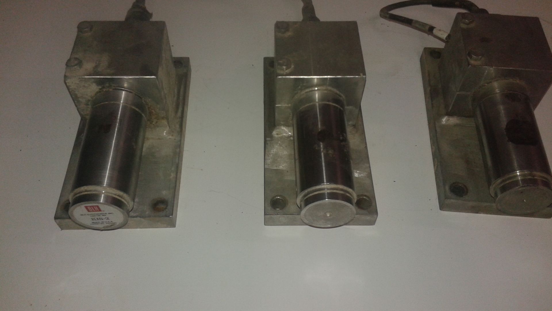 (1) LOT (3) Vishay BLH LIS-2 20KN Stainless Steel Load Cells - LOCATION - LONDON, ONTARIO