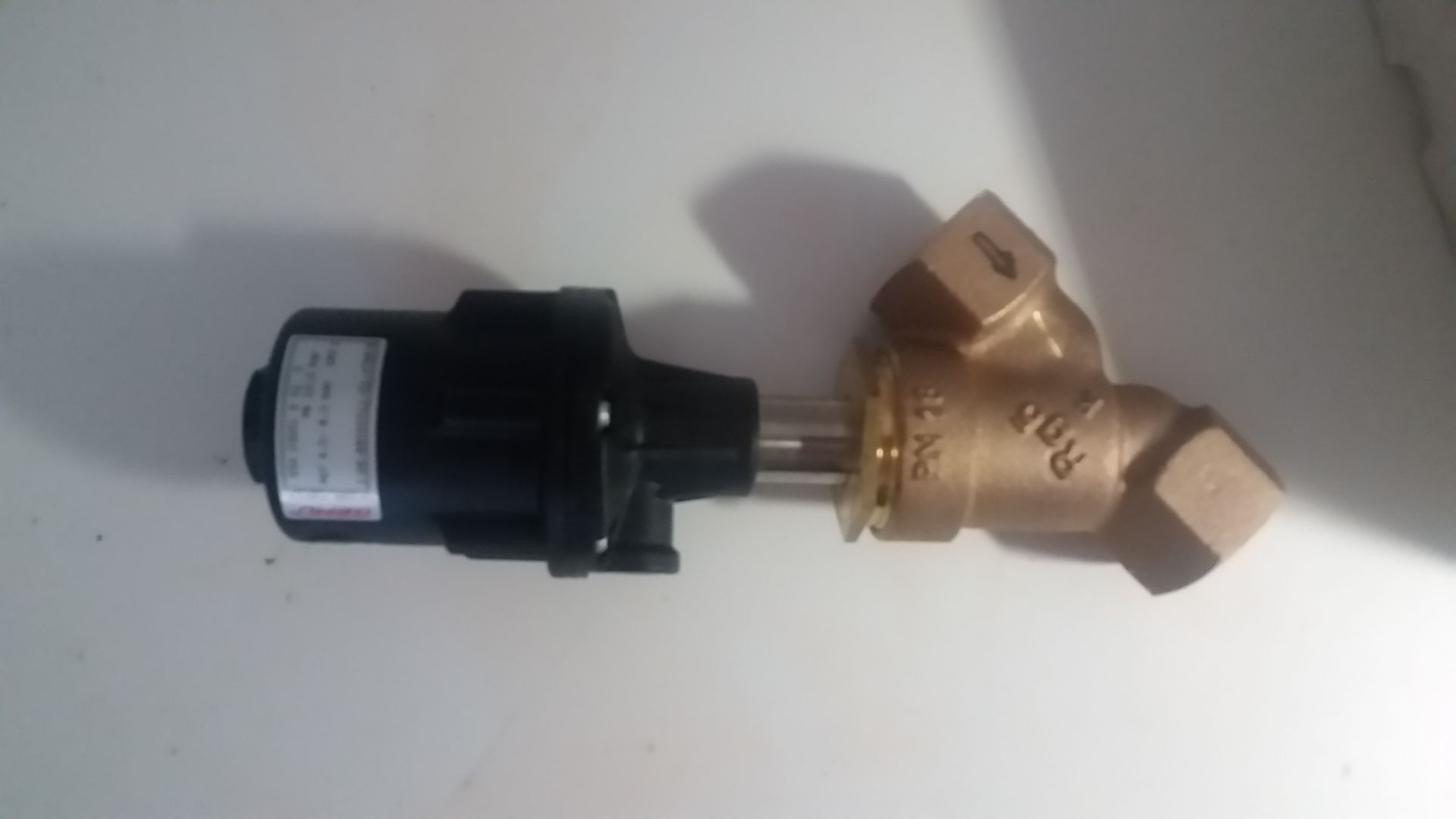 (1) LOT (3) Gemu Valves, NEW in Boxes, - LOCATION - LONDON, ONTARIO - Image 2 of 3