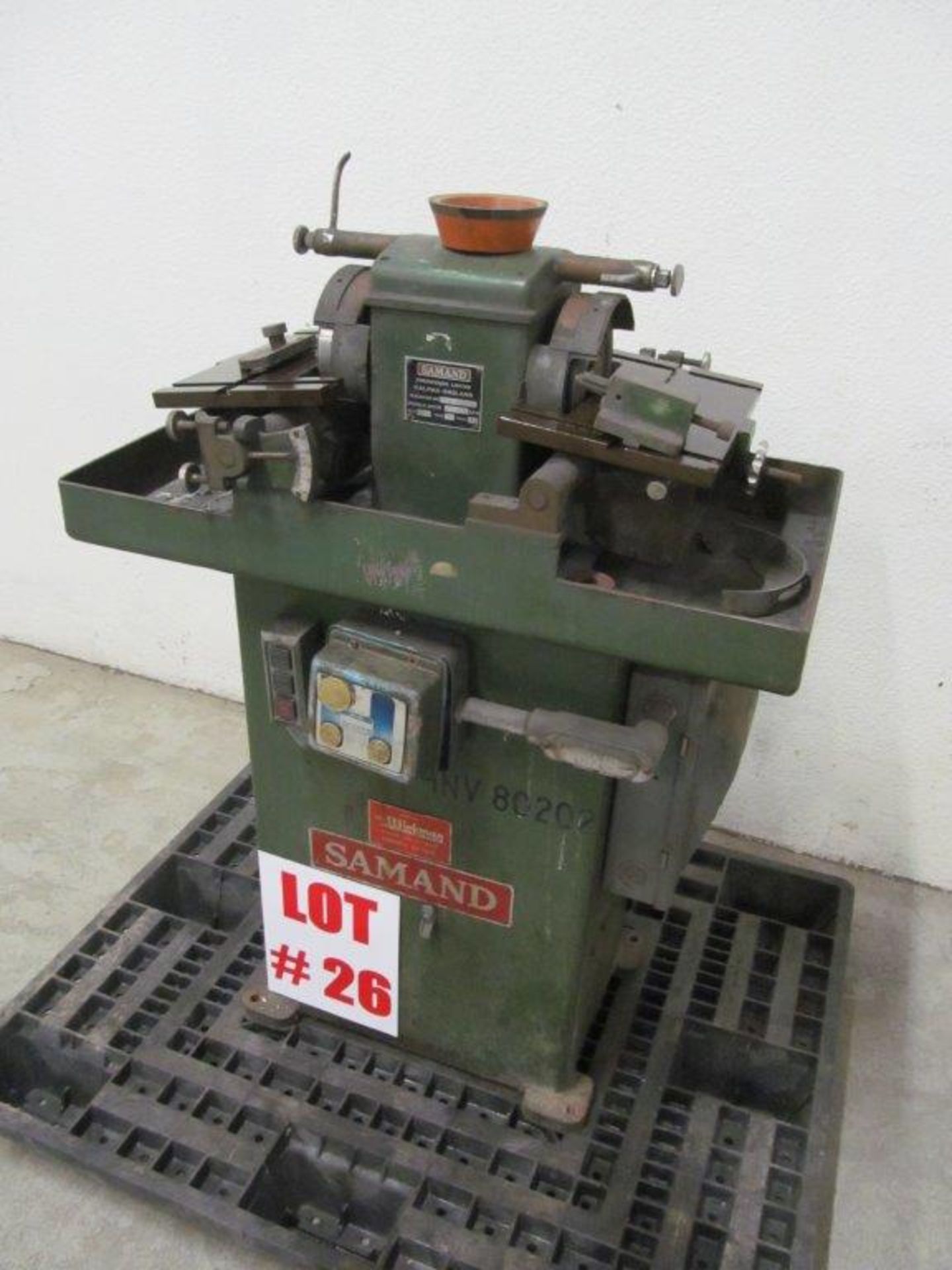 SAMAND TOOL GRINDER (ENGLAND), 6'' WHEELS C/W DIAMOND WHEEL, 550V/3PH/60C - LOCATION, HAWKESBURY, - Image 3 of 4