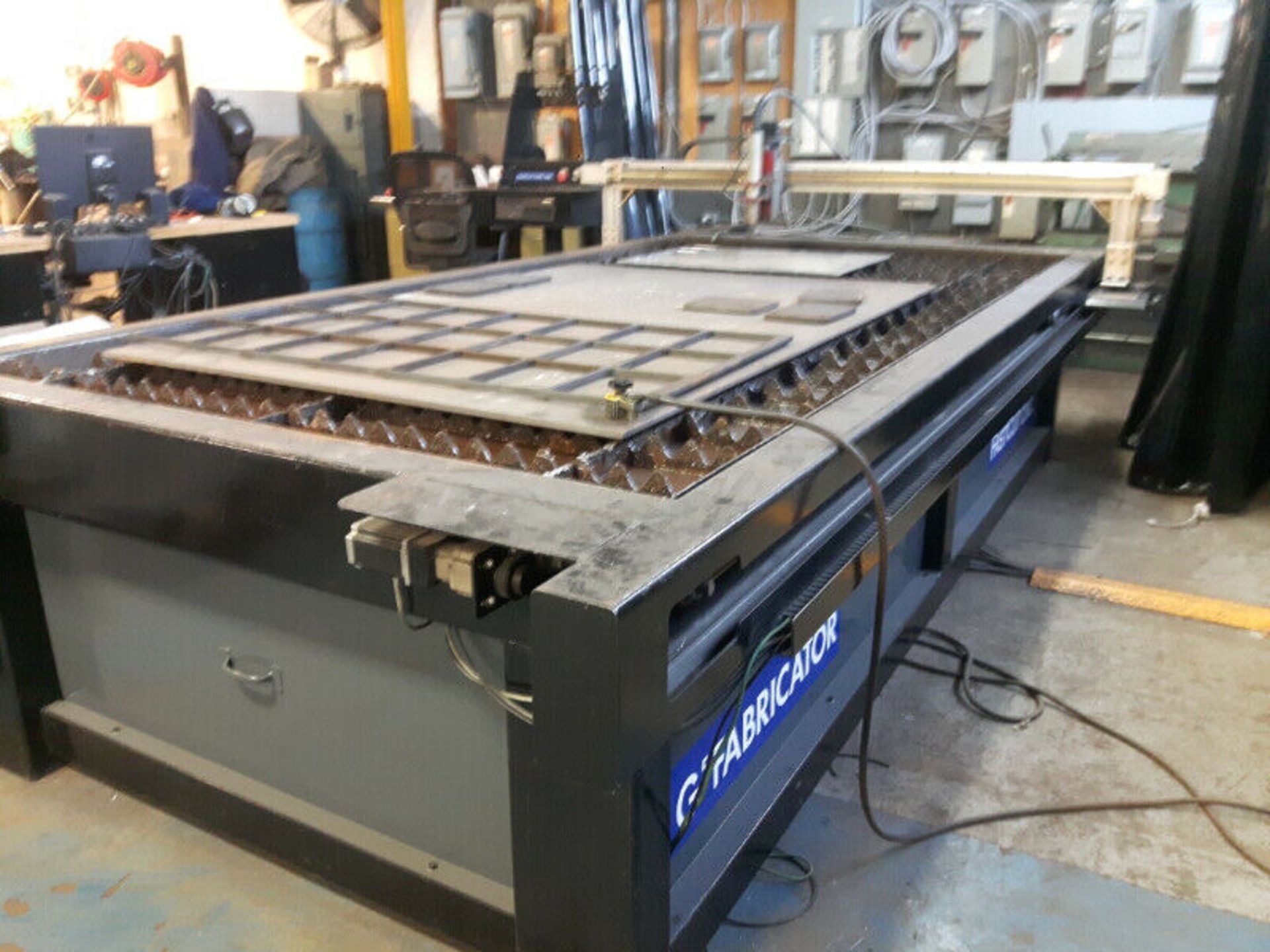 FASTCUT CNC PLASMA TABLE, 5’ x 10’ CAPACITY, YR 2008 - LOCATION: MONTREAL, QUEBEC - Image 5 of 8