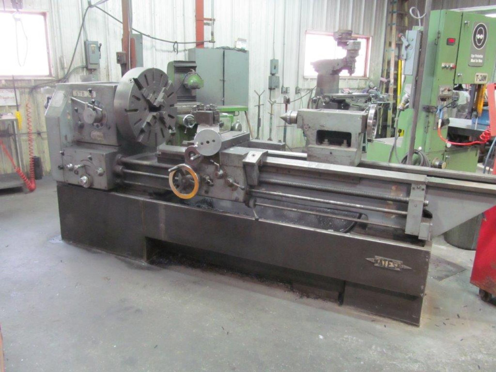 SATESTA (SPAIN) ENGINE LATHE 22" SWING X 60" - LOCATION, Hawkesbury, Ontario