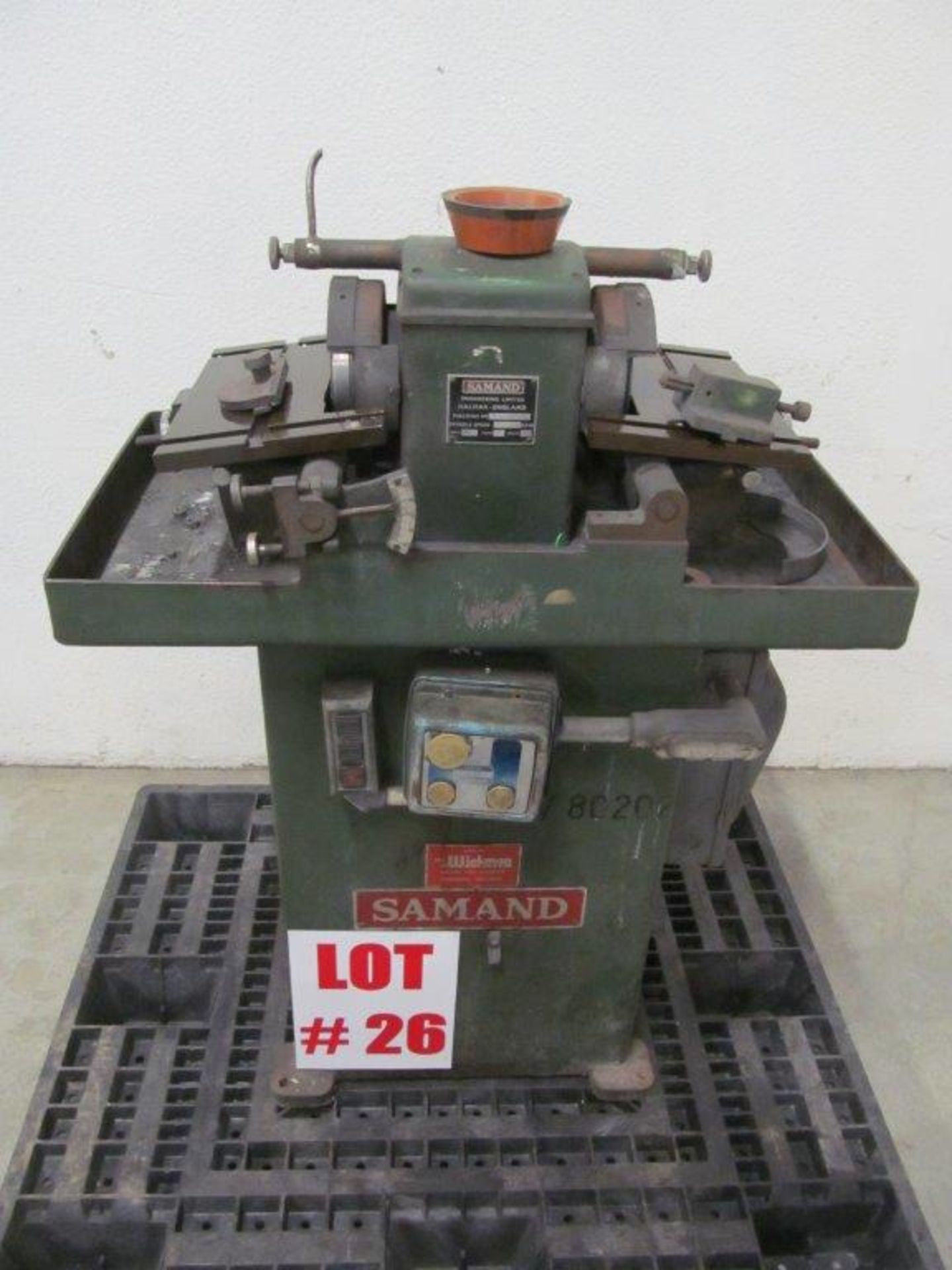 SAMAND TOOL GRINDER (ENGLAND), 6'' WHEELS C/W DIAMOND WHEEL, 550V/3PH/60C - LOCATION, HAWKESBURY,