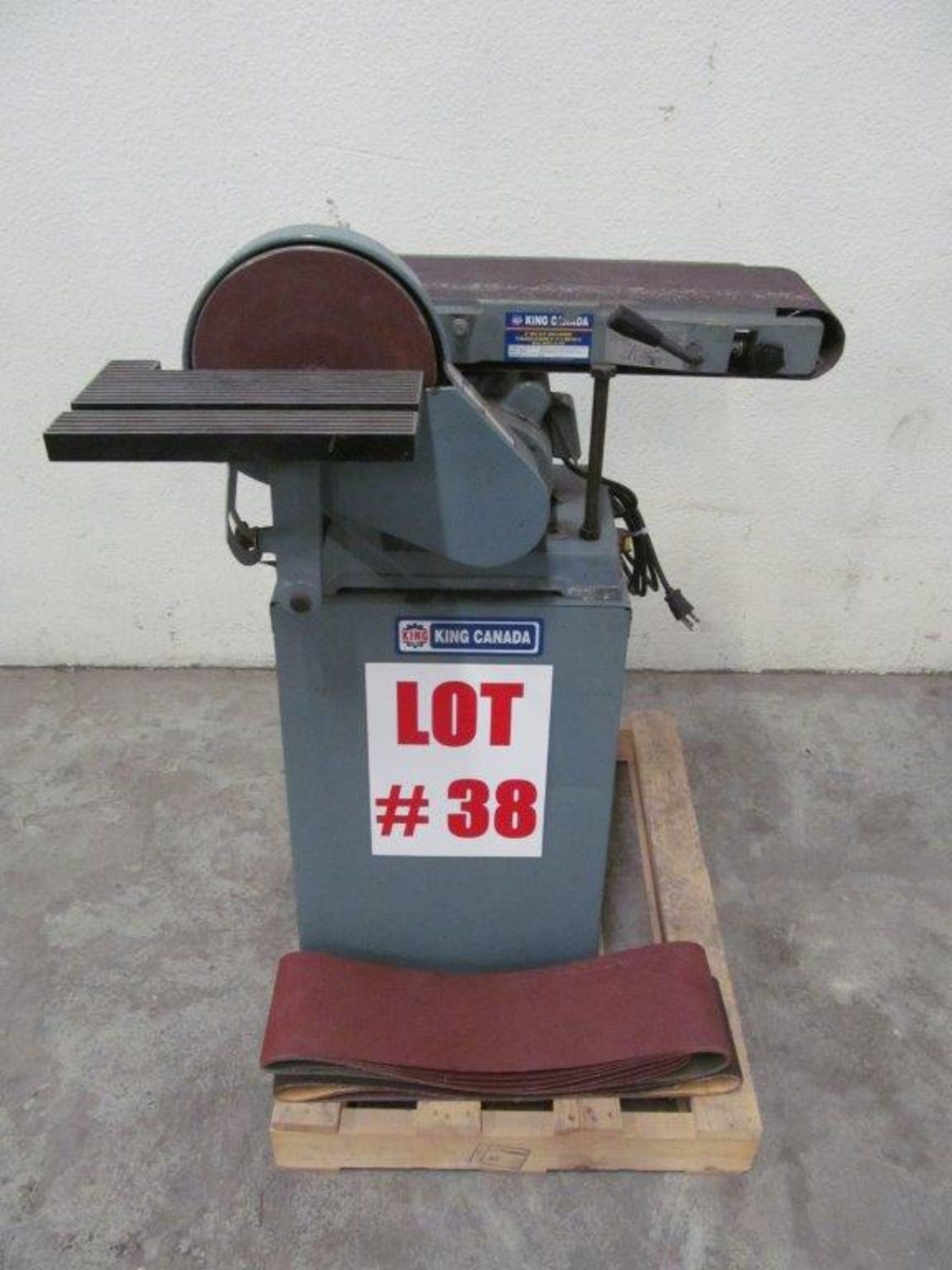 KING 6'' BELT & 9'' DISC SANDER, MODEL KC706L, 110V/1PH/60C - LOCATION, HAWKESBURY, ONTARIO - Image 2 of 4