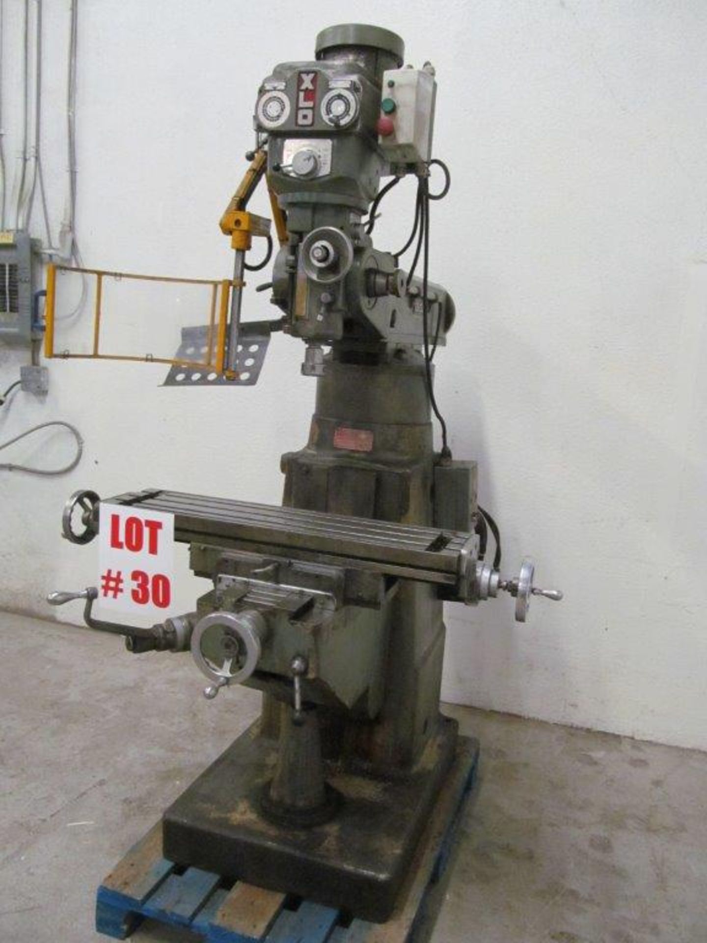 EX-CELL-O TURRET MILLING MACHINE, VARIABLE SPEED , MODEL 602 - LOCATION, HAWKESBURY, ONTARIO - Image 3 of 6