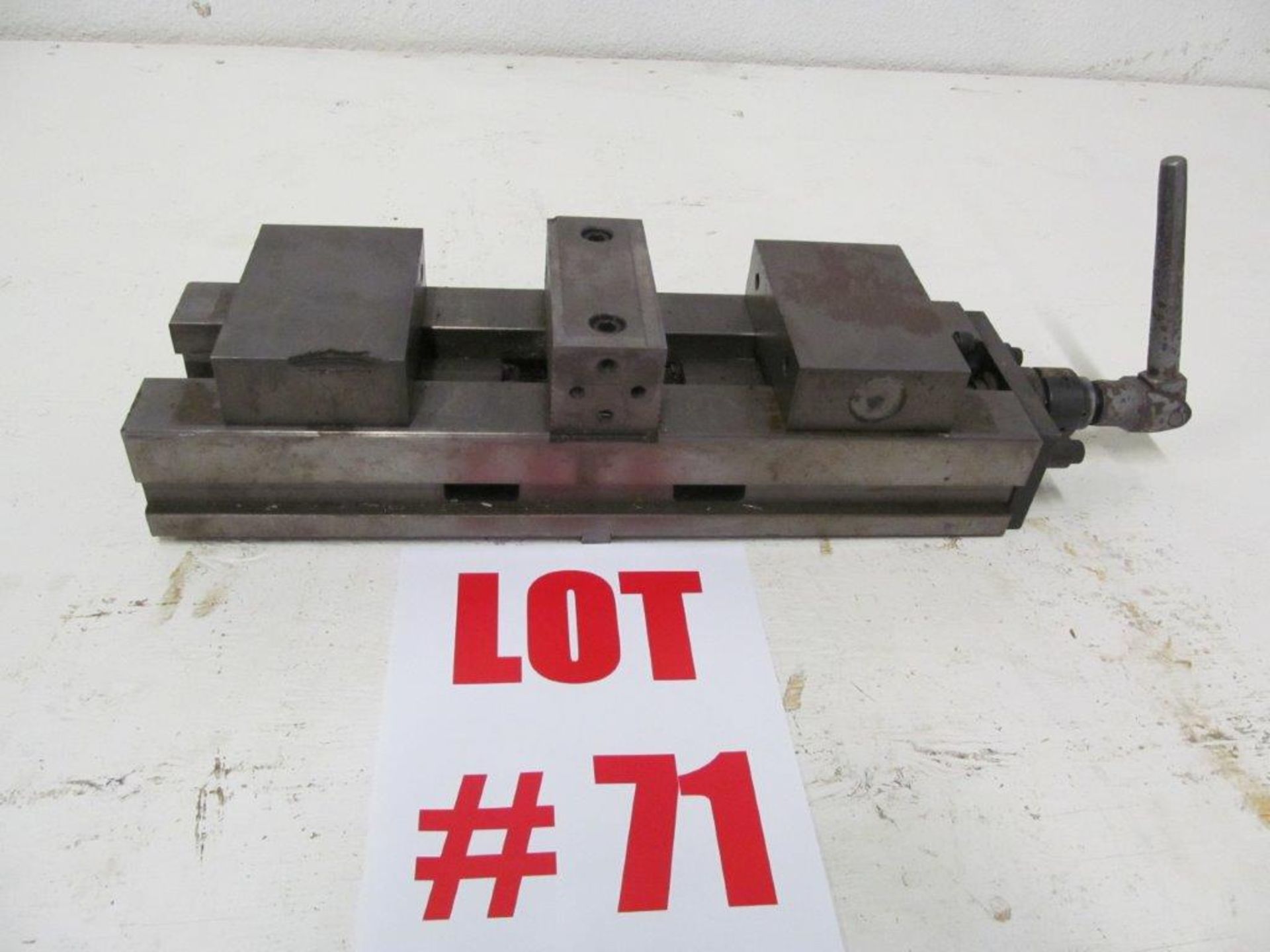 KURT STYLE 6'' MILLING VISE - LOCATION, HAWKESBURY, ONTARIO