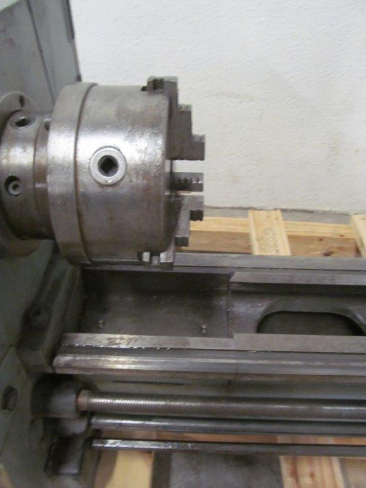 TOOLROOM LATHE, 13'' SWING X 40'' CENTERS, 6'' 3 JAW CHUCK - LOCATION, HAWKESBURY, ONTARIO - Image 3 of 5