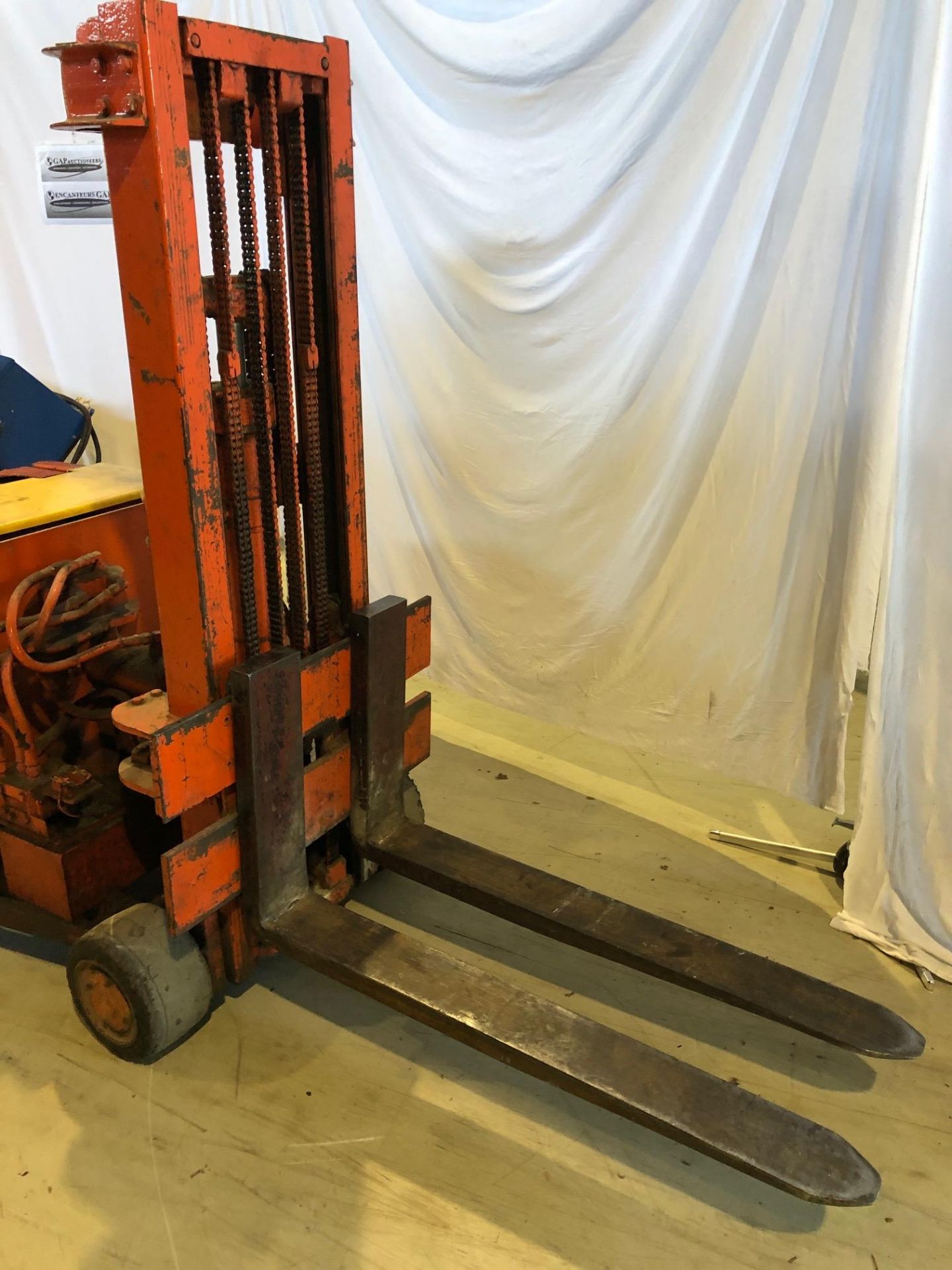 CLARK ELECTRIC WALKING STAKER, MODEL 15TTF, S/N TTF25EC175, 1500LB W/CHARGER - Image 3 of 5