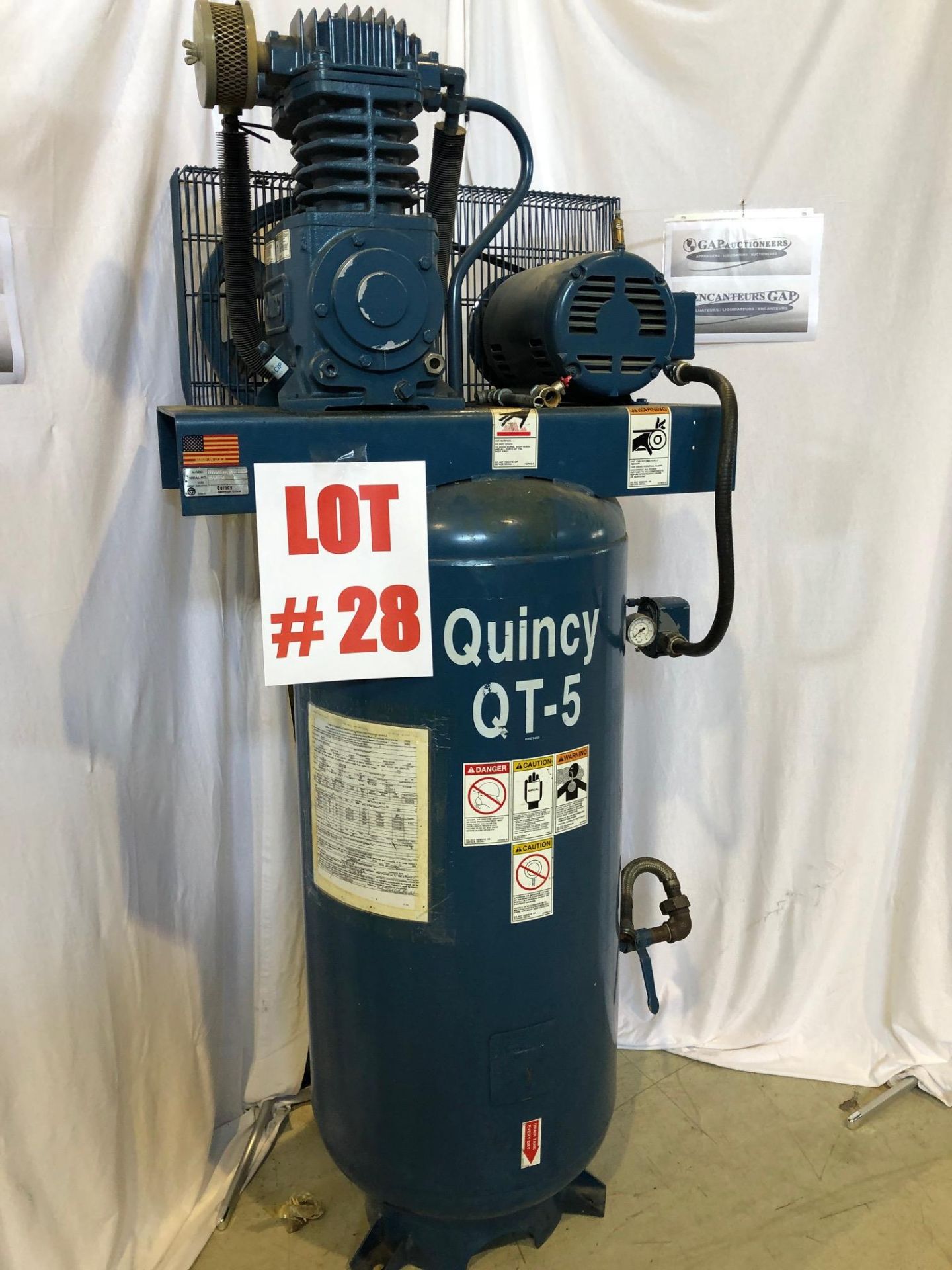 QUINCY COMPRESSOR, MODEL QT-5, S/N 5094298, 5HP - LOCATION, MONTREAL, QUEBEC - Image 4 of 6