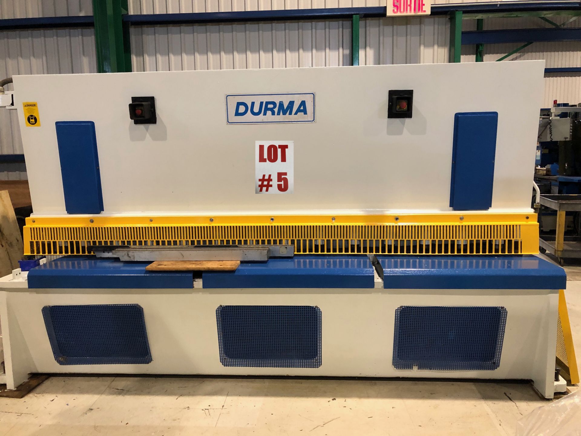 DURMAZLAR HYDRAULIC SHEAR, MODEL DHGM3010, S/N 6083001742, 10'' X 3/8''