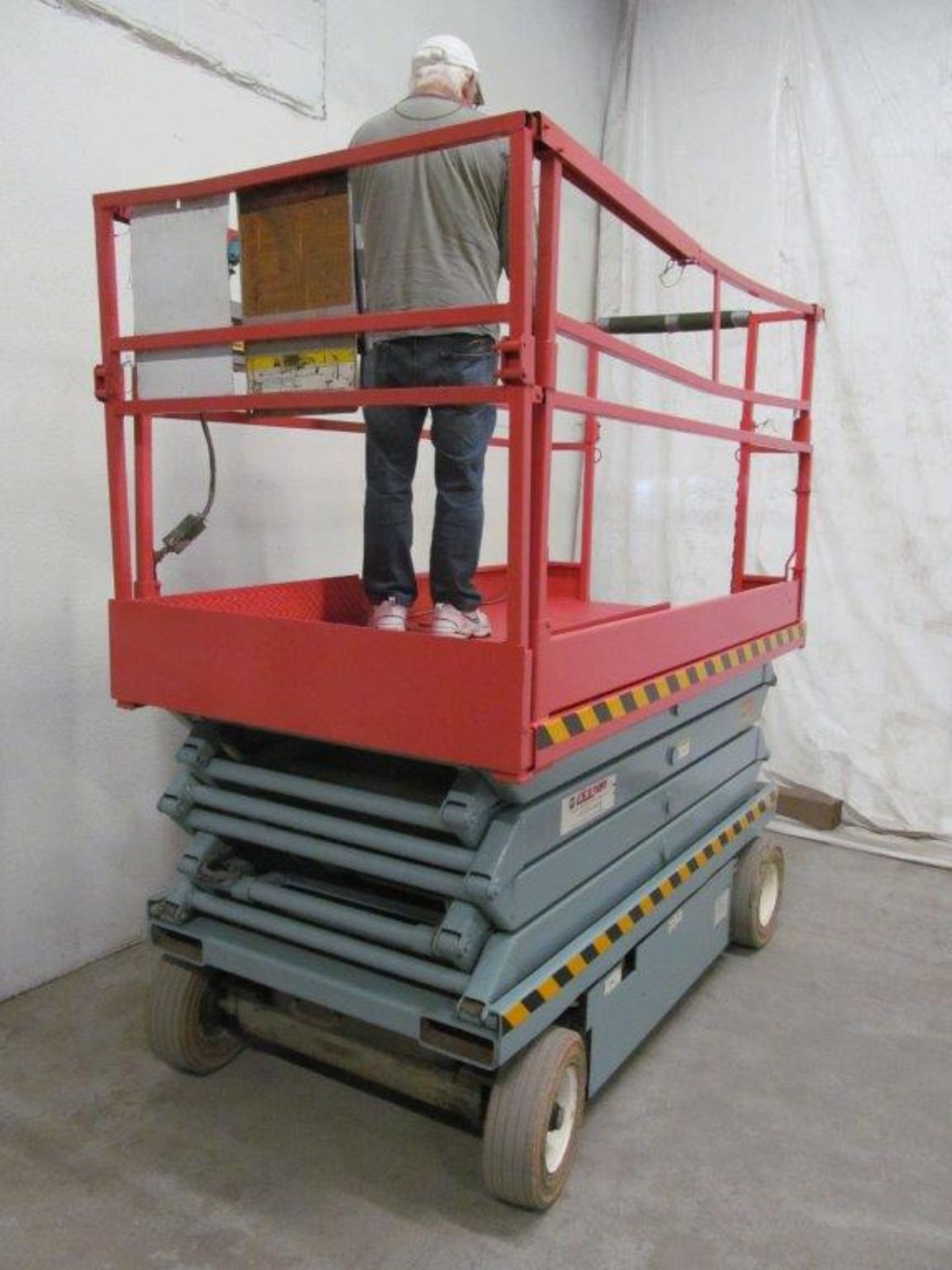 SKYJACK ELECTRIC SCISSOR LIFT MODEL SJ-4626 (MFG: CANADA) SERIAL NUMBER: 70597 - Image 2 of 14