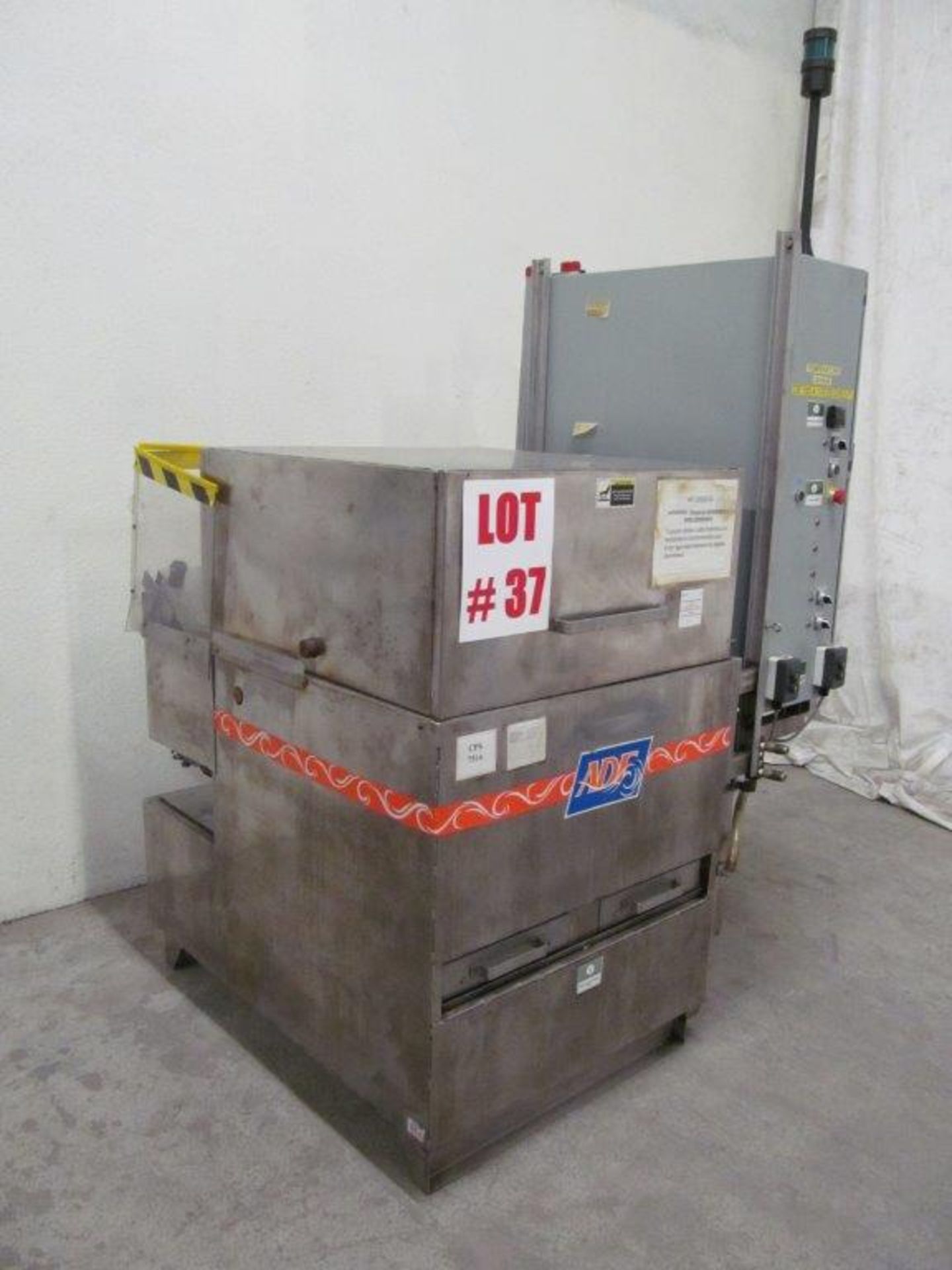 ADF SYSTEMS CLEANER/WASHER/DEGREASER, MODEL 200, S/N 512-4890, 575V/3PH/60C - LOCATION - HAWKESBURY,