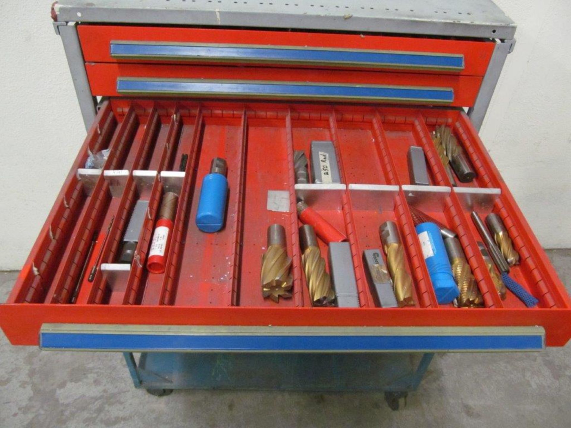 HEAVY DUTY MACHINIST (6) DRAWER TOOLBOX (FULL OF MOSTLY ENDMILLS), C/W STEEL ROLL AROUND - LOCATION, - Image 5 of 8