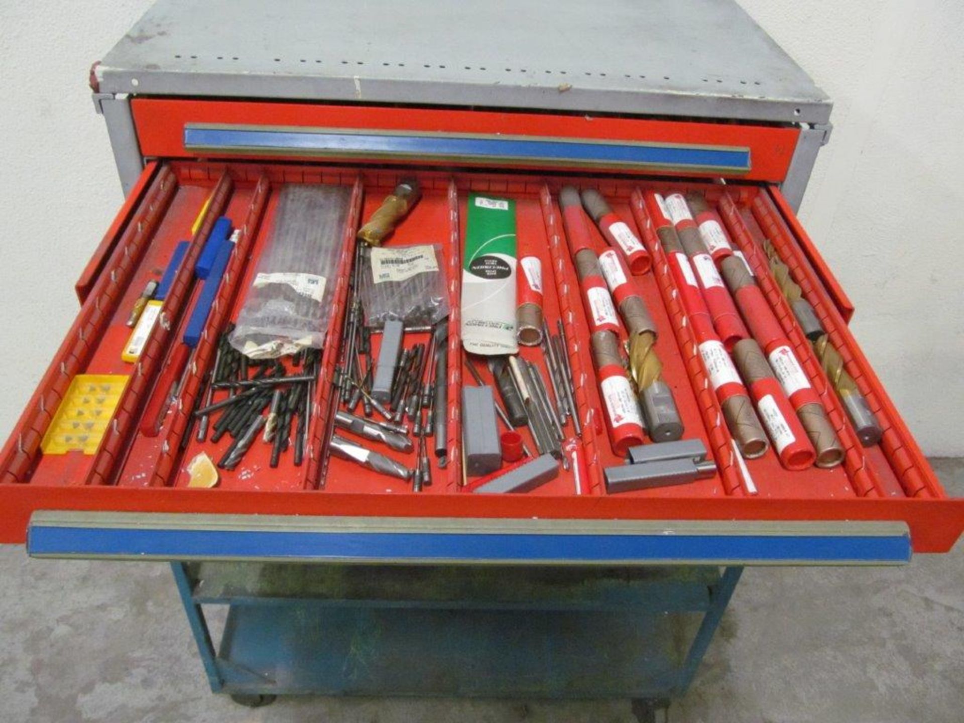 HEAVY DUTY MACHINIST (6) DRAWER TOOLBOX (FULL OF MOSTLY ENDMILLS), C/W STEEL ROLL AROUND - LOCATION, - Image 4 of 8