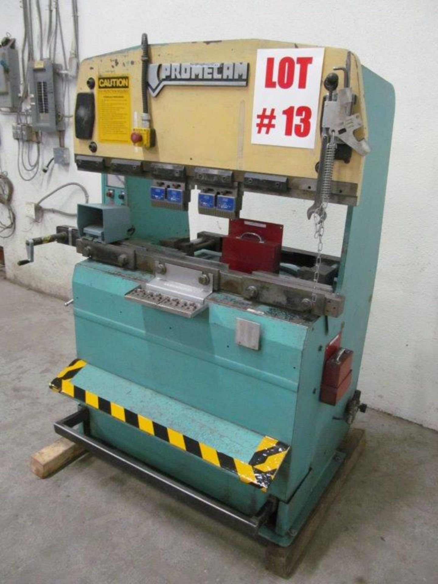 PROMECAM HYDRAULIC PRESS BRAKE, MODEL RG-25-12, 47 1/2'' WIDE - LOCATION - HAWKESBURY, ONTARIO - Image 3 of 7