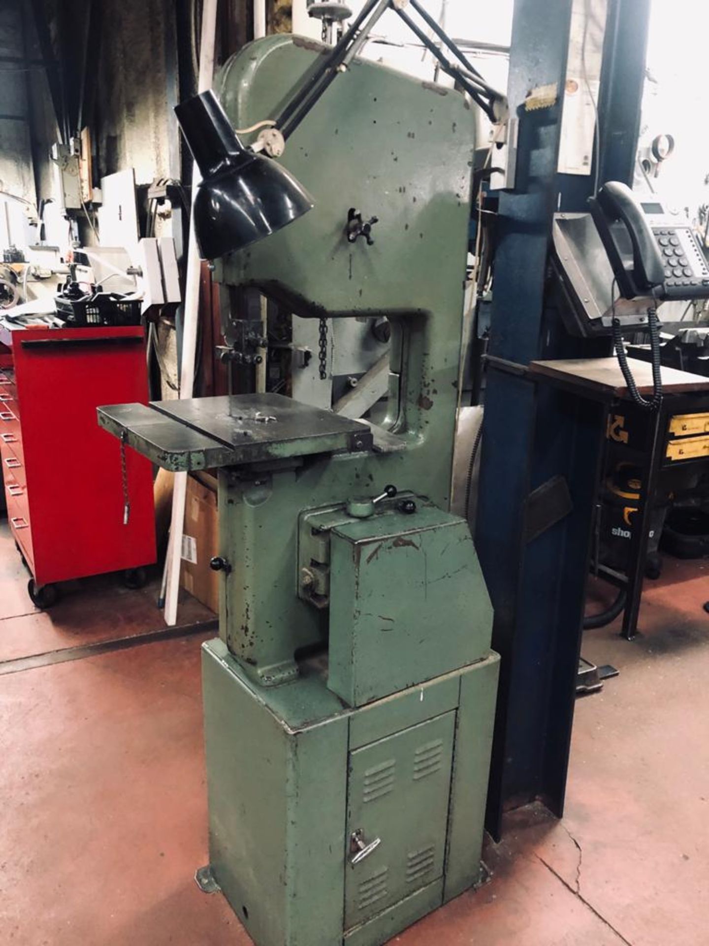 GENERAL VERTICAL BANDSAW, MODEL 590, 12'' - LOCATION, MONTREAL, QUEBEC - Image 2 of 4