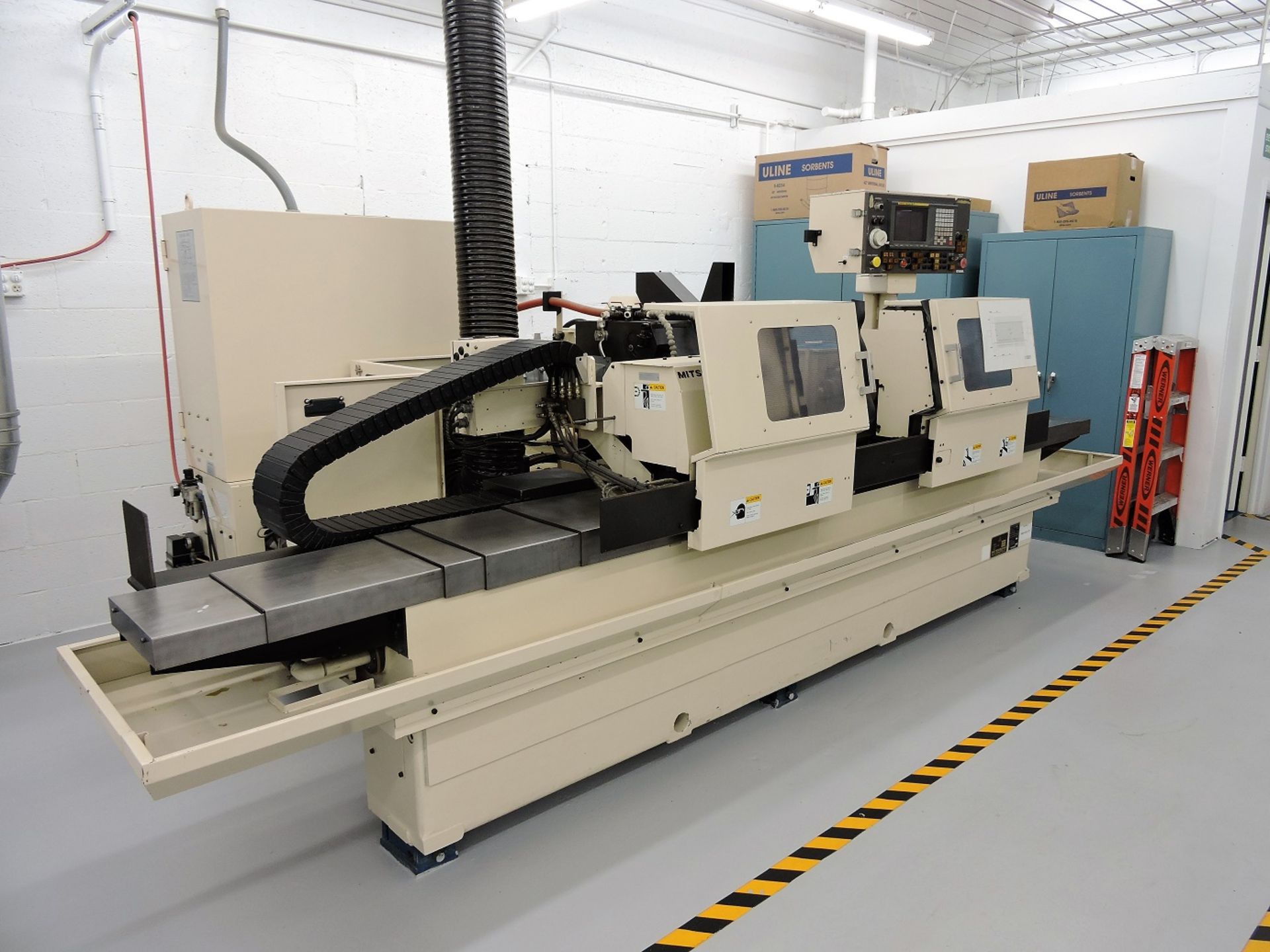 MITSUBISHI MODEL RD32-B100P 12.9 X 39.37 CNC CYLINDRICAL GRINDER - (LOCATION - DEERFIELD BEACH, FL) - Image 2 of 7