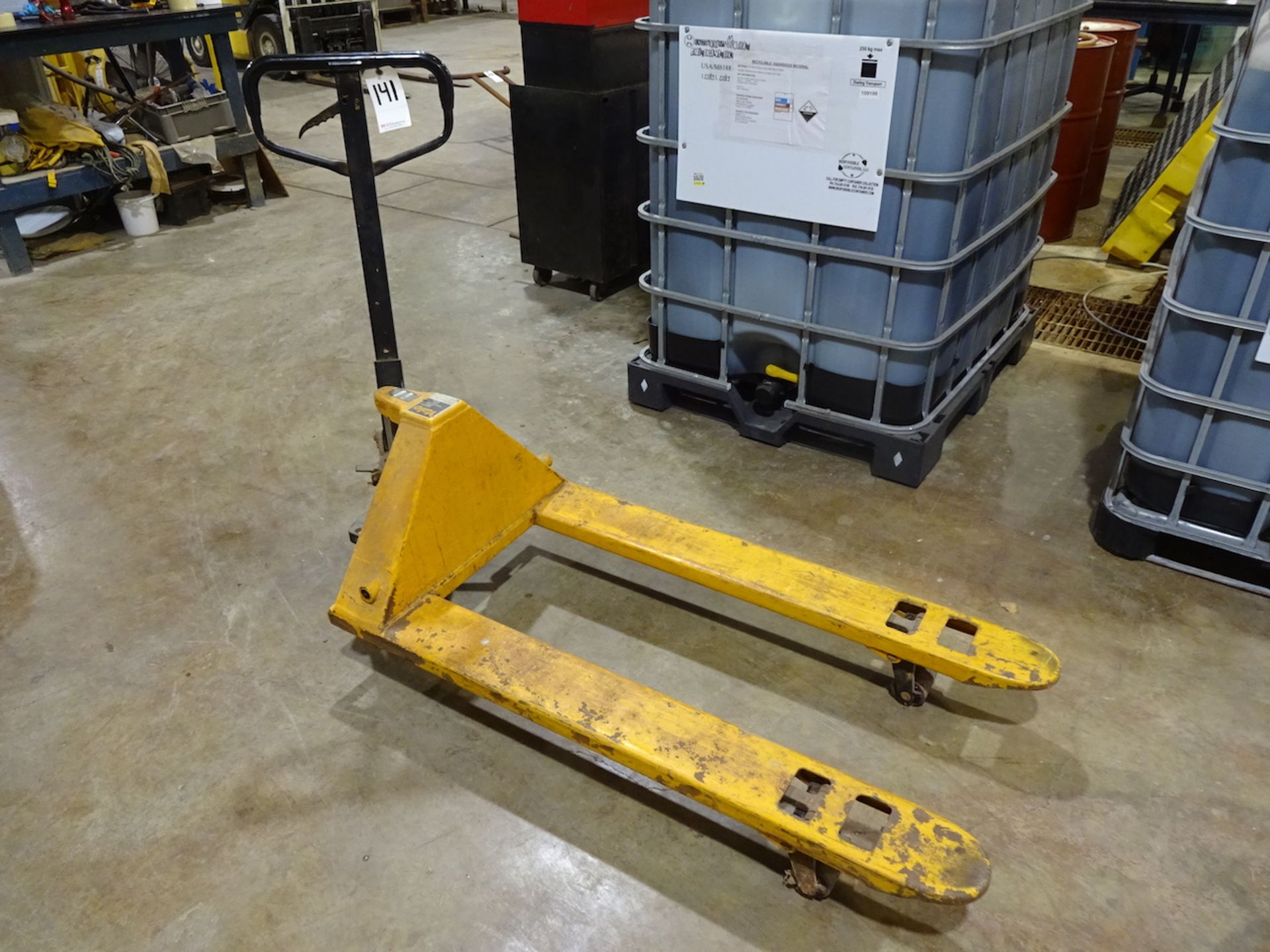 Yale 5500 lb. Model E-Z-V Lift Hydraulic Pallet Jack