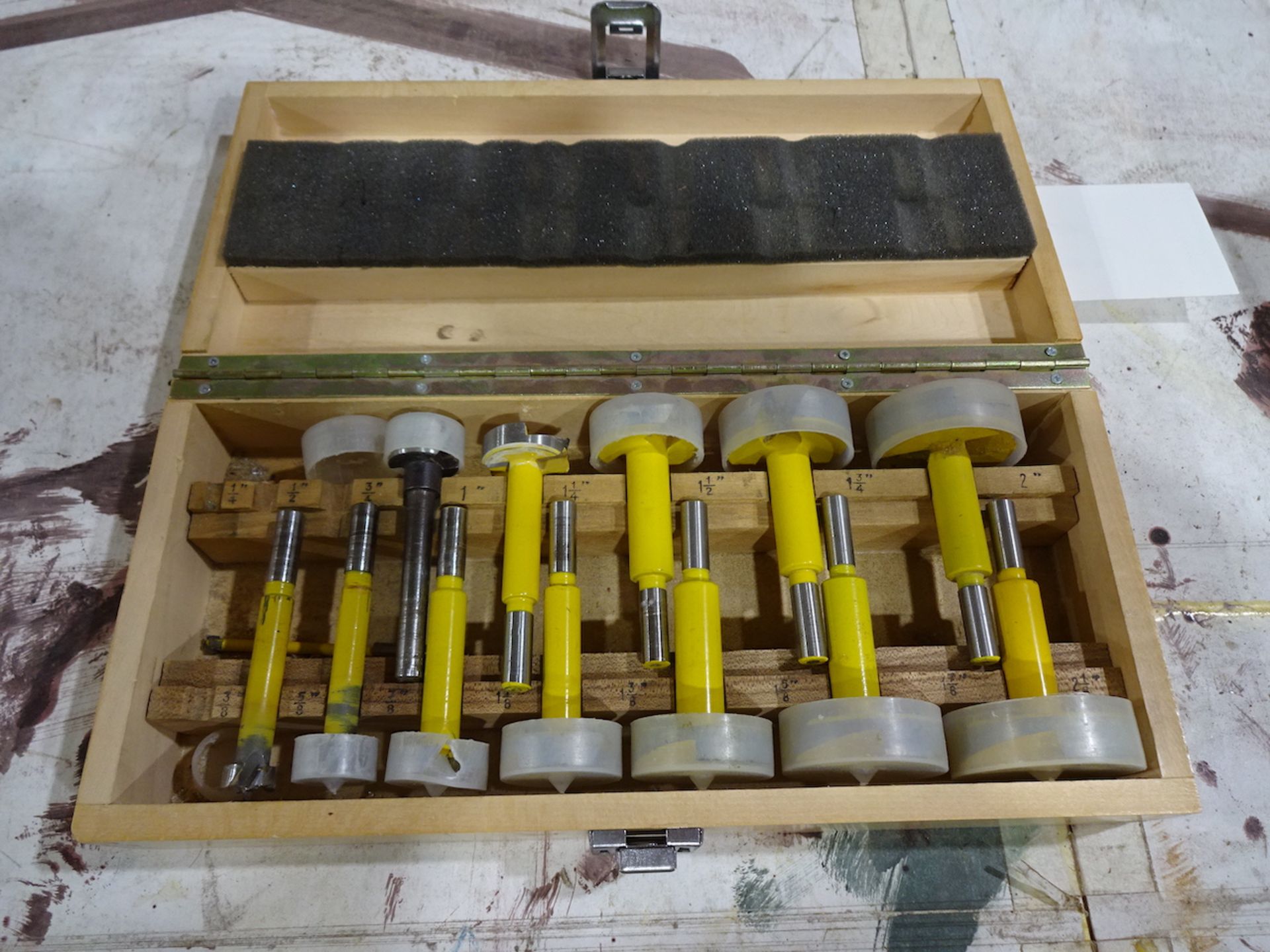 LOT: Wood Tech 1/4 in. to 2-1/8 in. Hole Drilling Bits